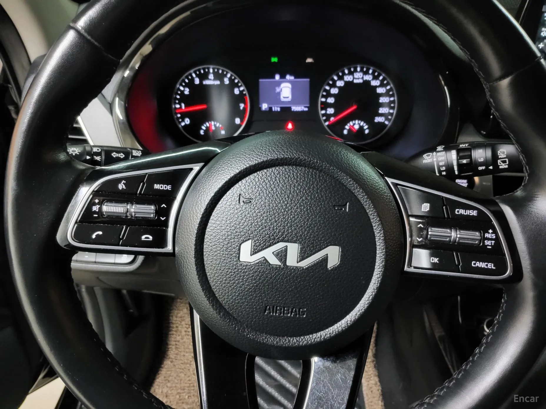 Kia Seltos превью 11