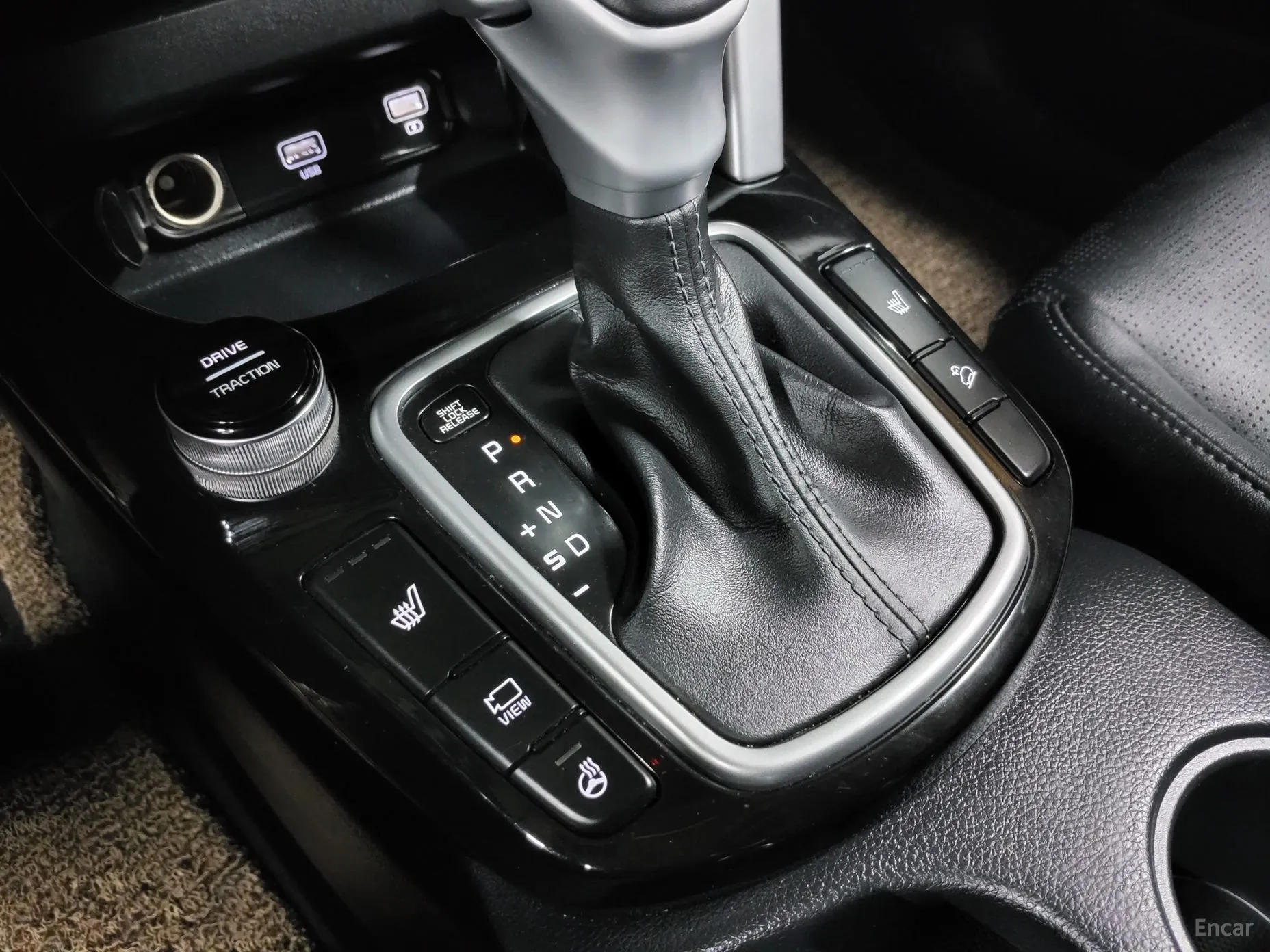 Kia Seltos превью 14