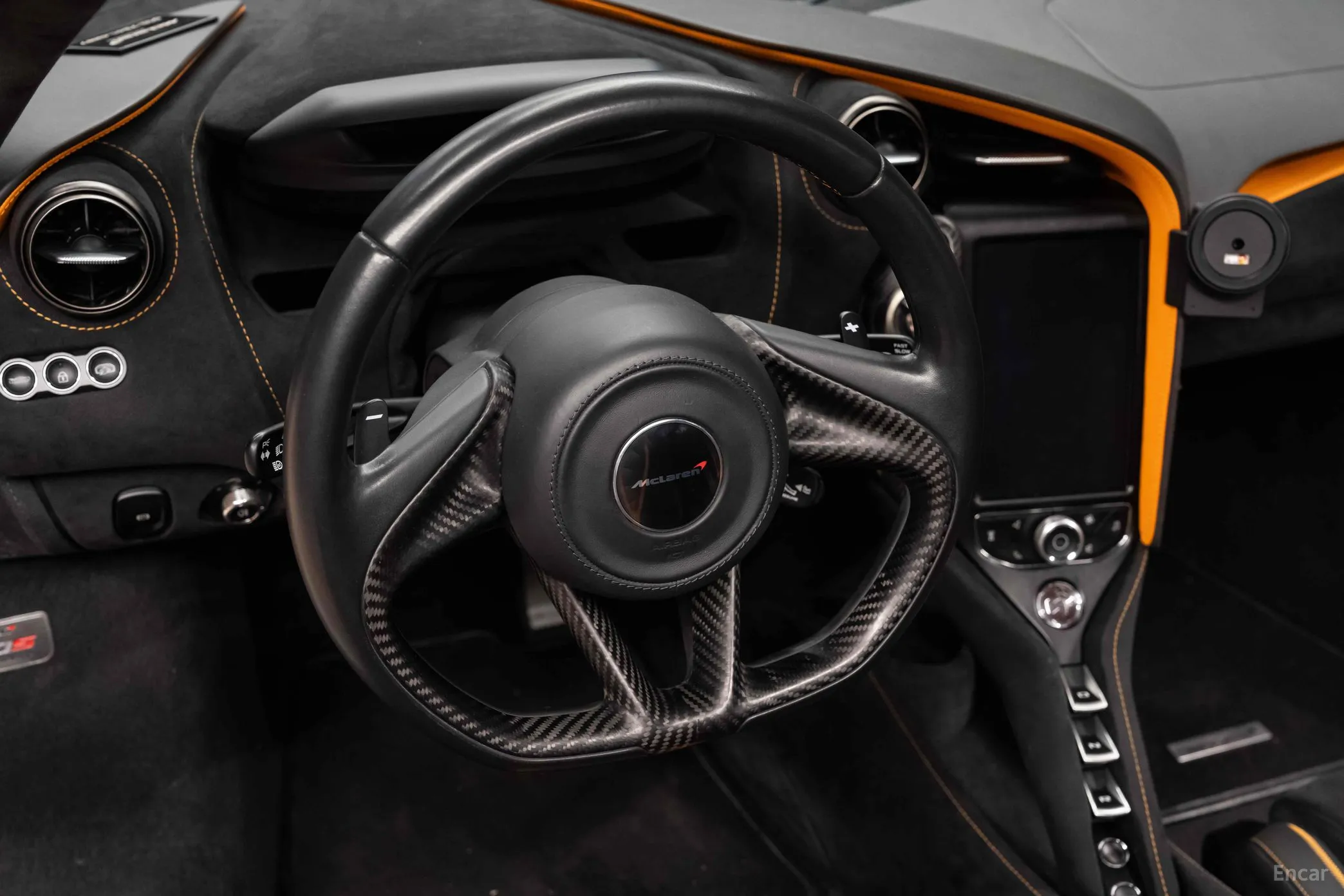 McLaren 720S превью 8