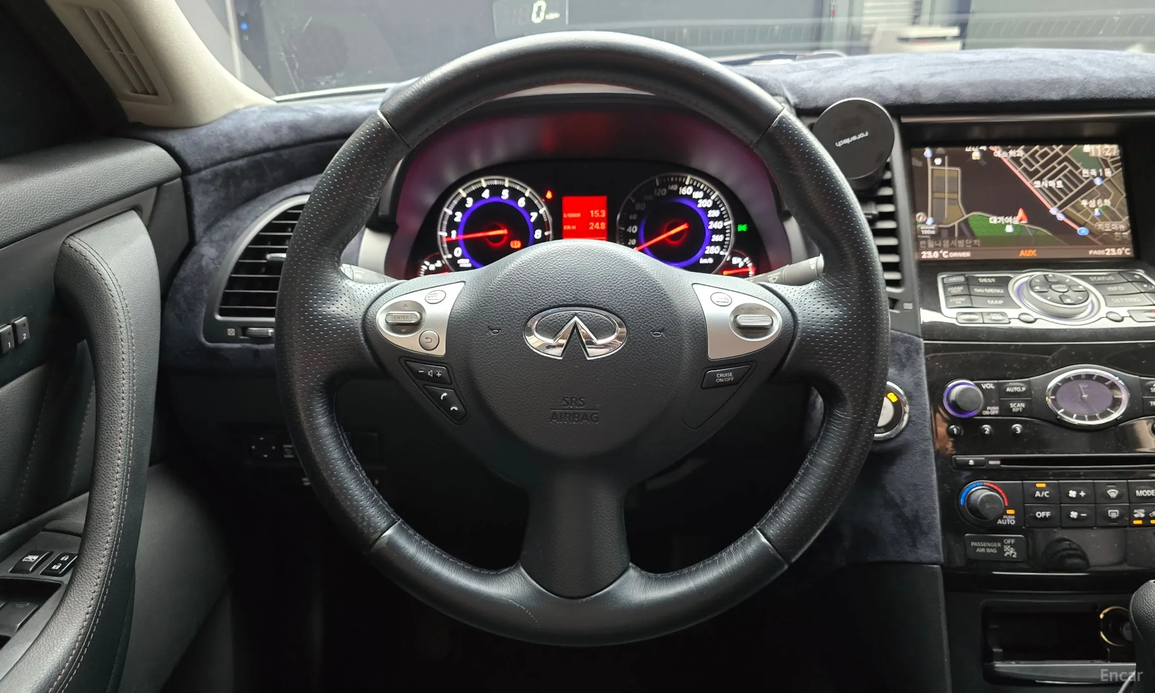 Infiniti FX35 превью 13