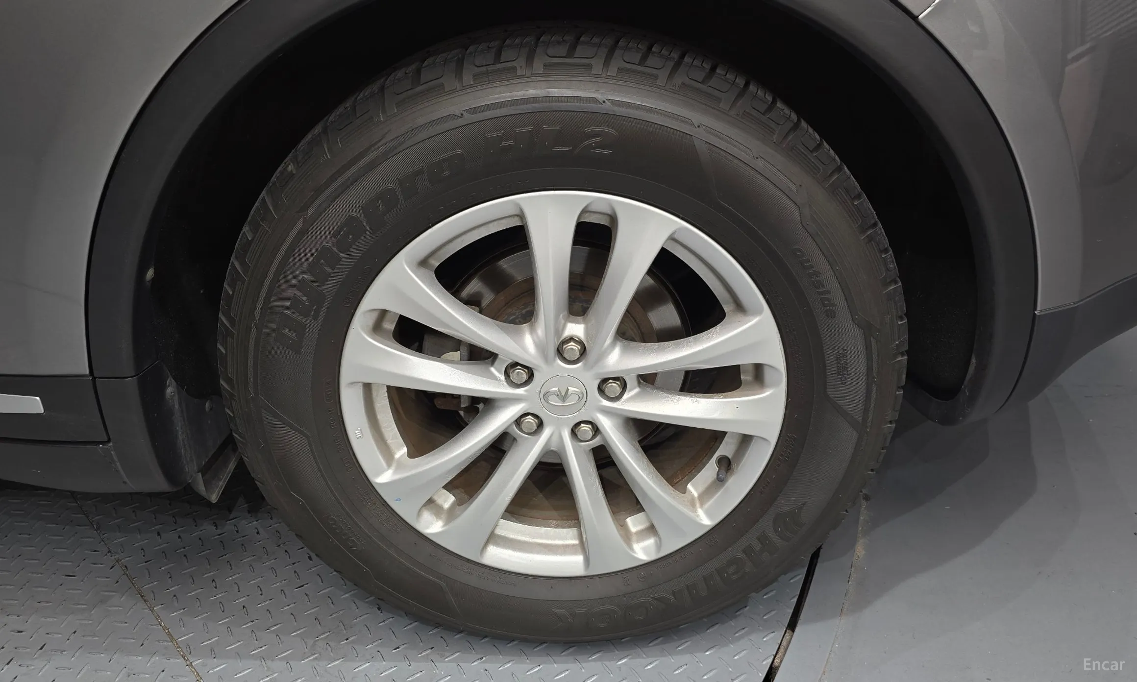 Infiniti FX35 превью 5