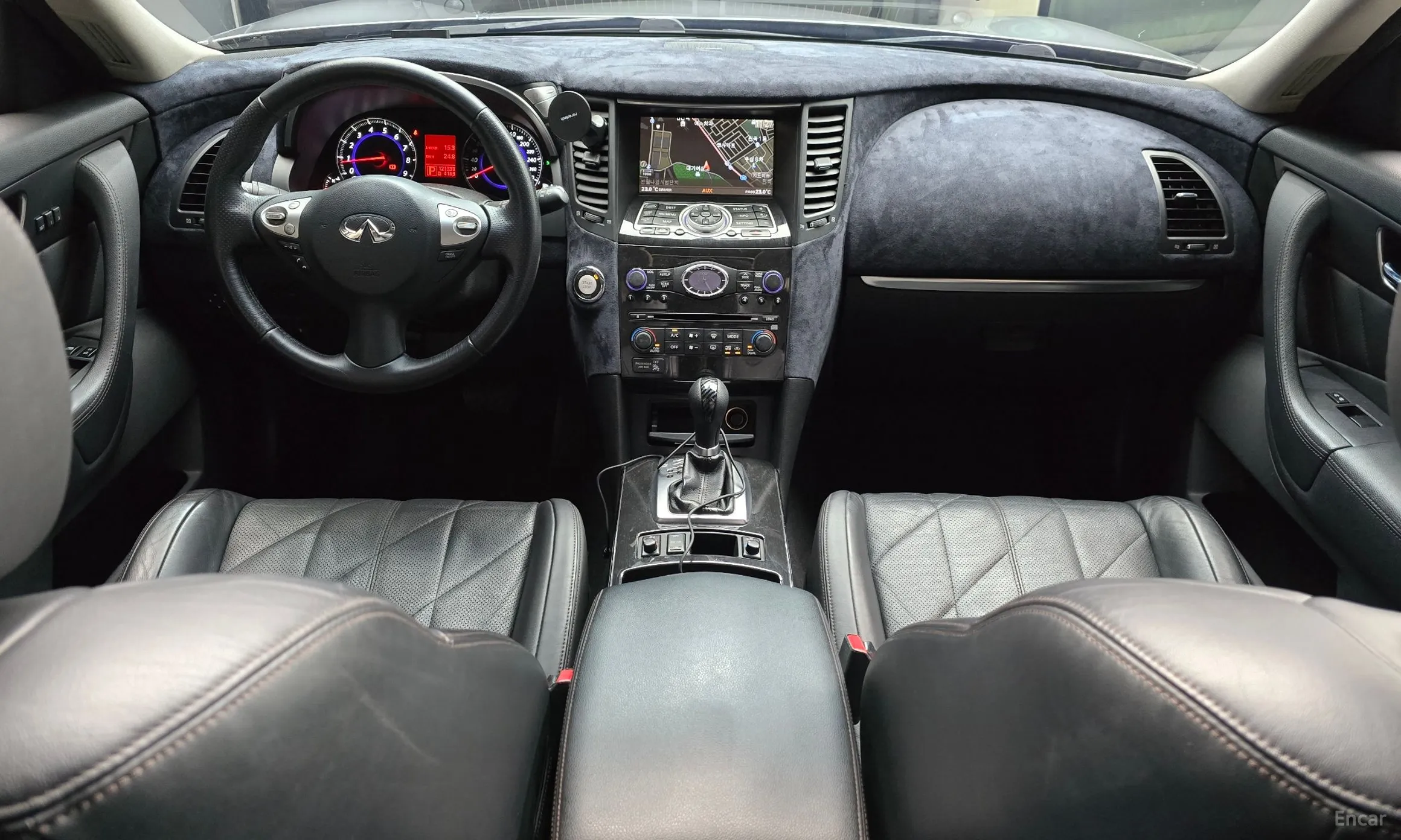 Infiniti FX35 превью 7