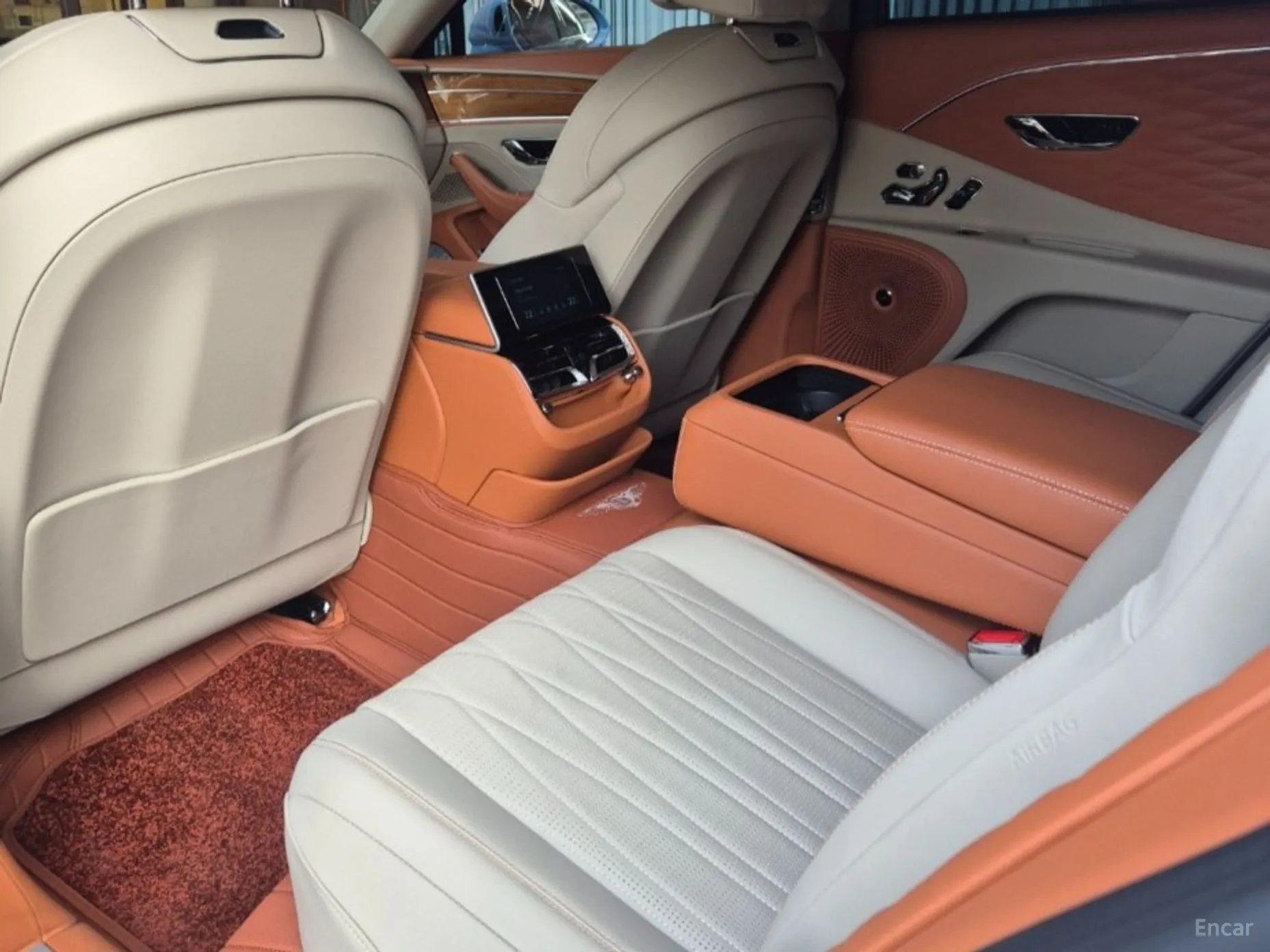 Bentley Flying Spur 3rd Generation превью 10