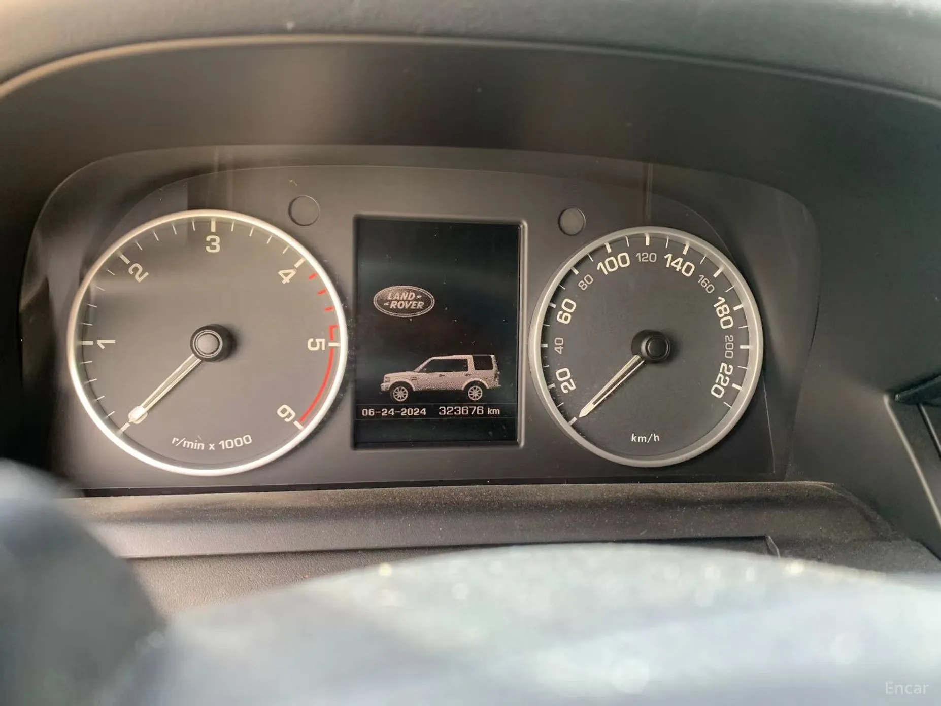 Land Rover Discovery 4 превью 11