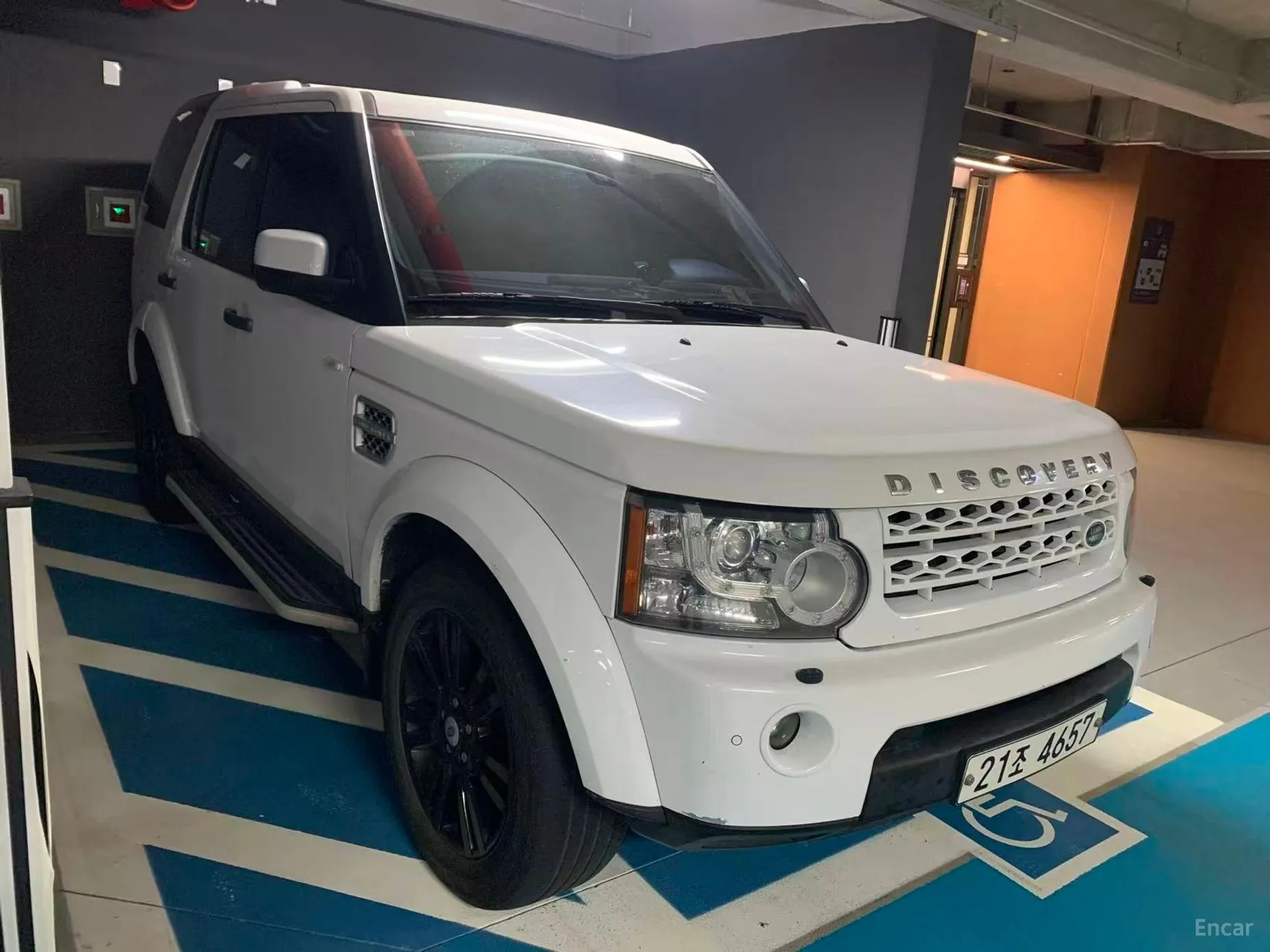 Land Rover Discovery 4 превью 13