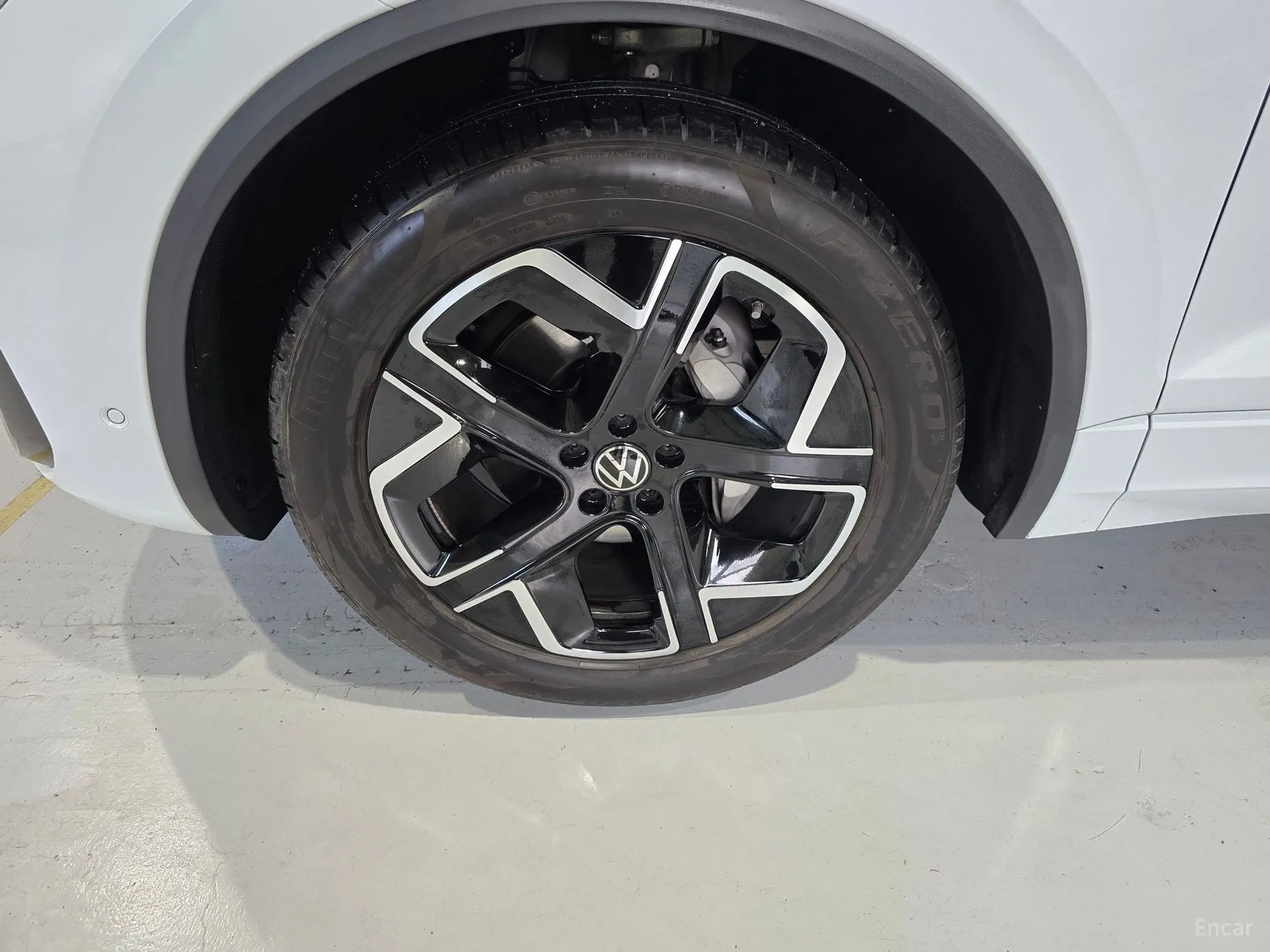 Volkswagen Touareg 3rd Generation превью 17