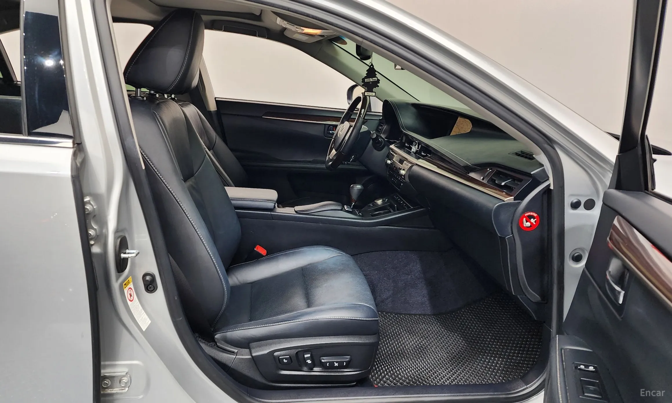 Lexus New ES300h превью 11