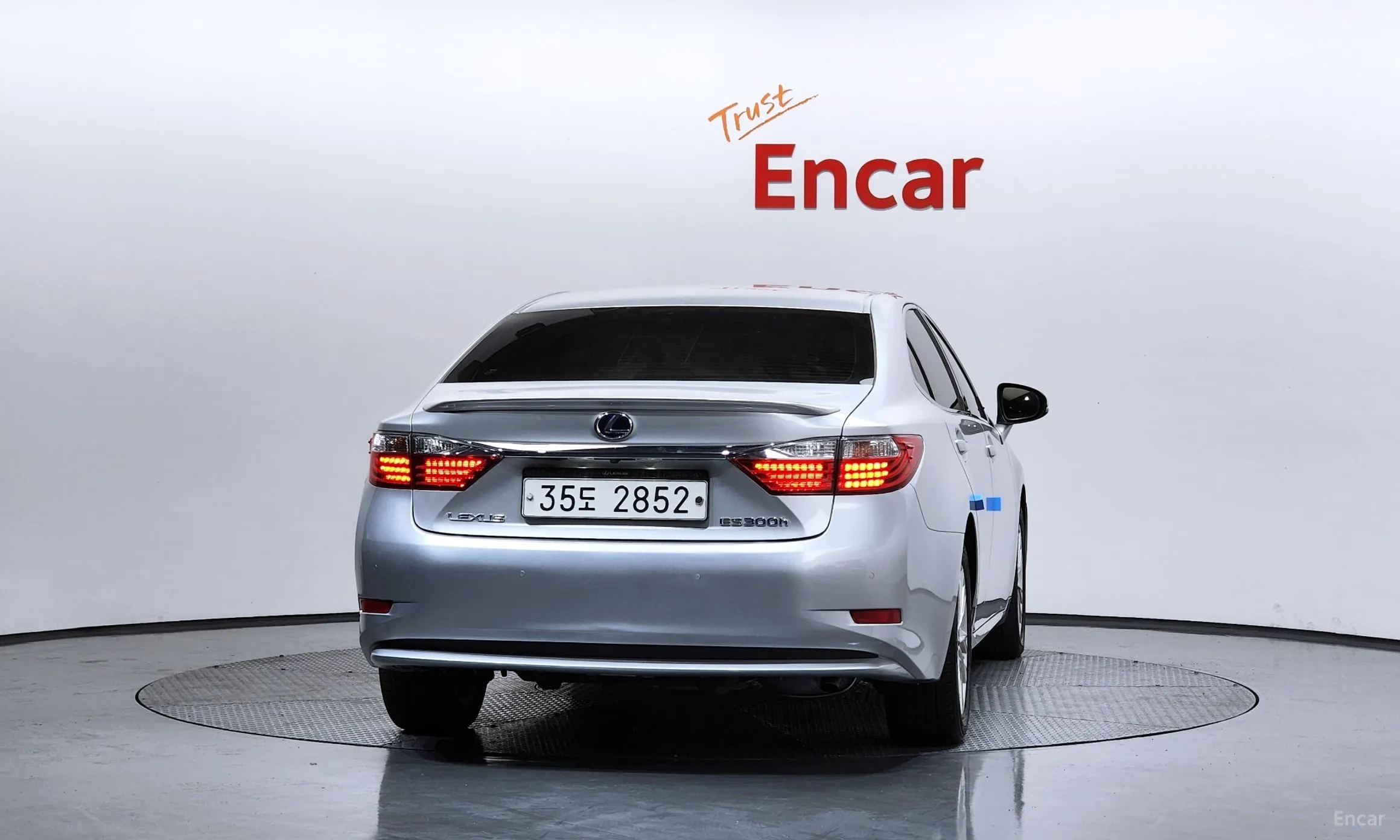 Lexus New ES300h превью 4