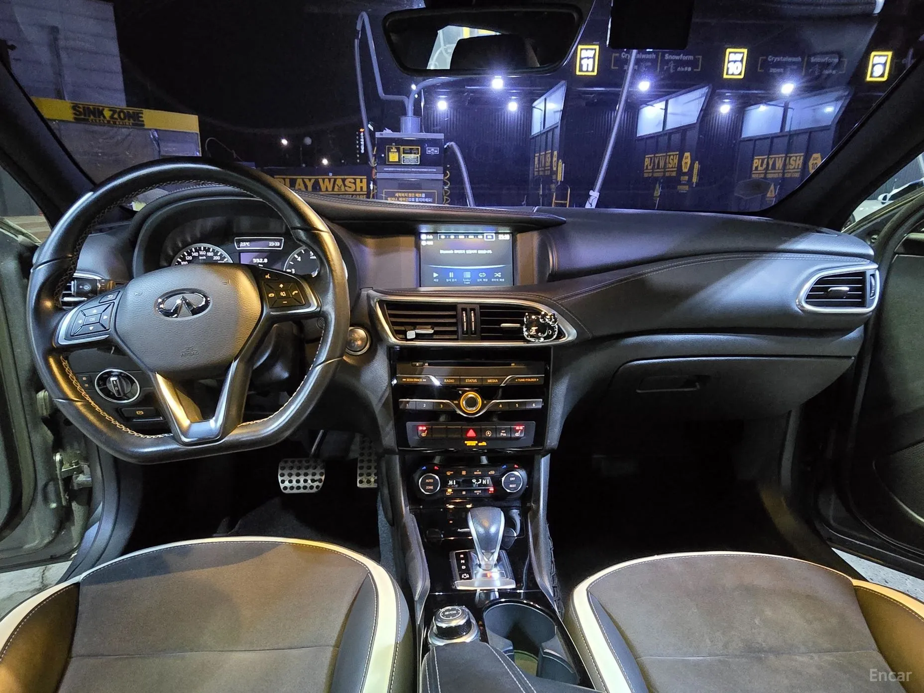 Infiniti Q30 превью 13