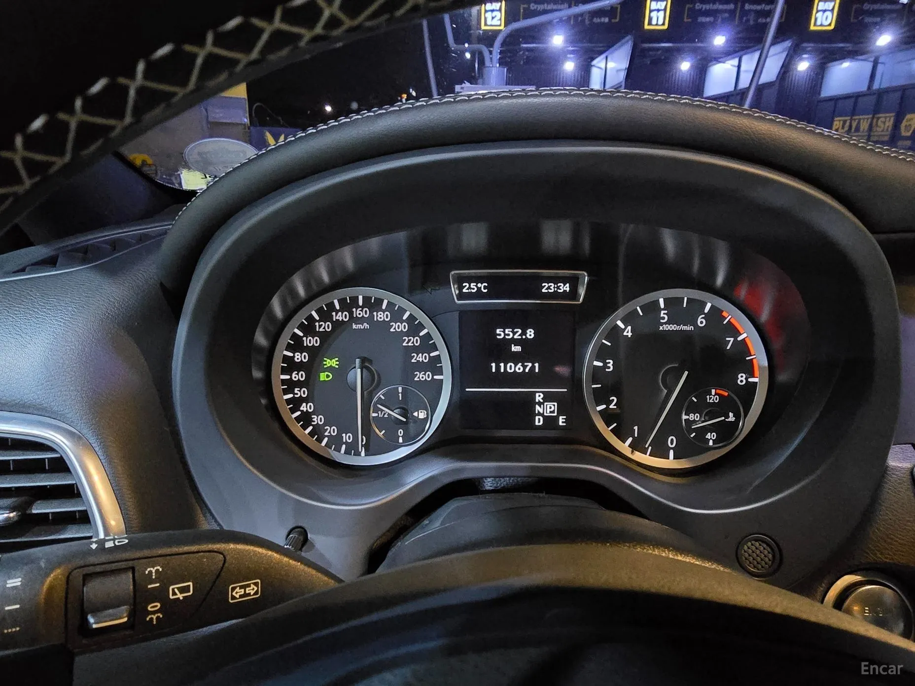 Infiniti Q30 превью 14