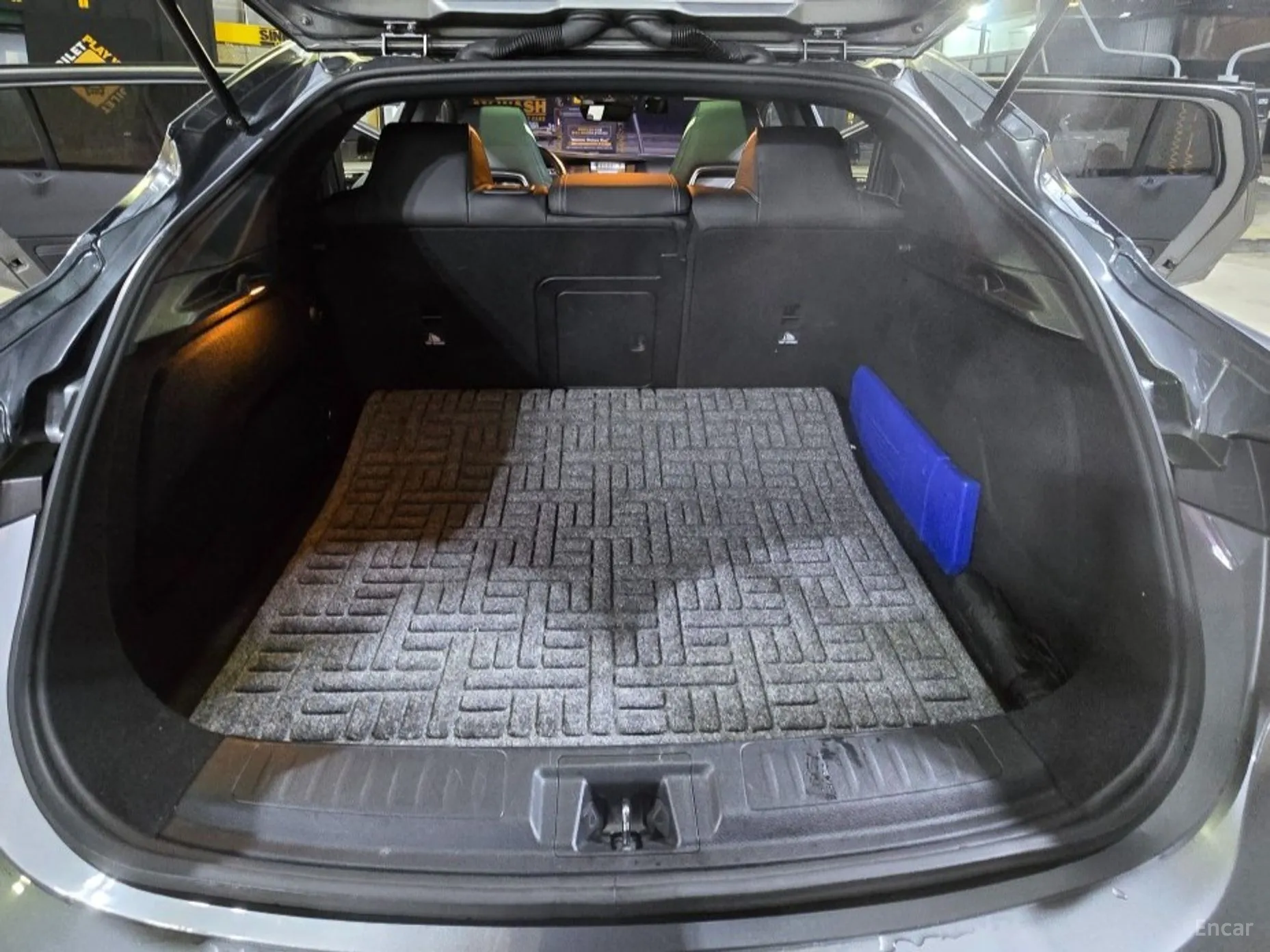 Infiniti Q30 превью 20