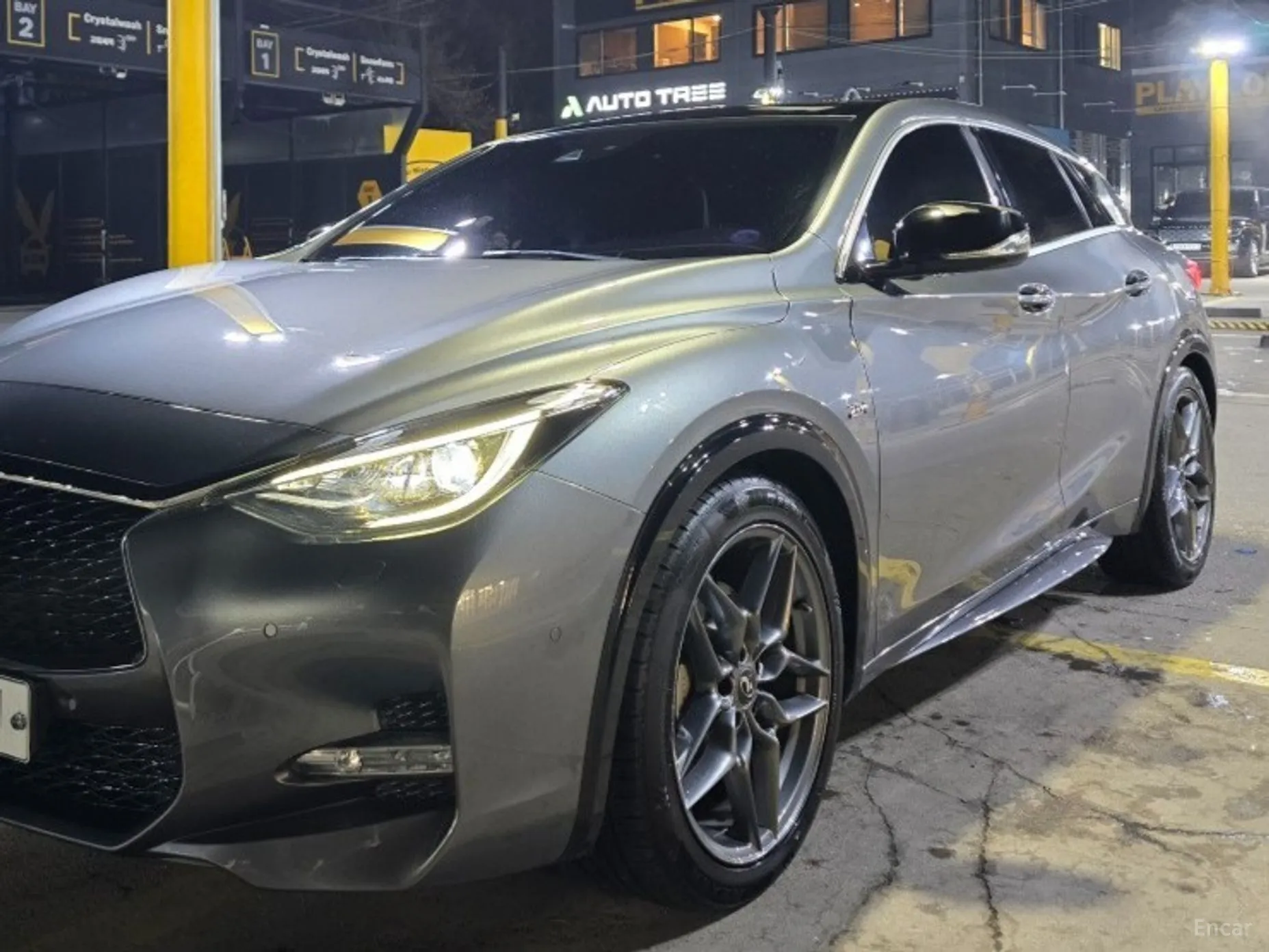 Infiniti Q30 превью 3