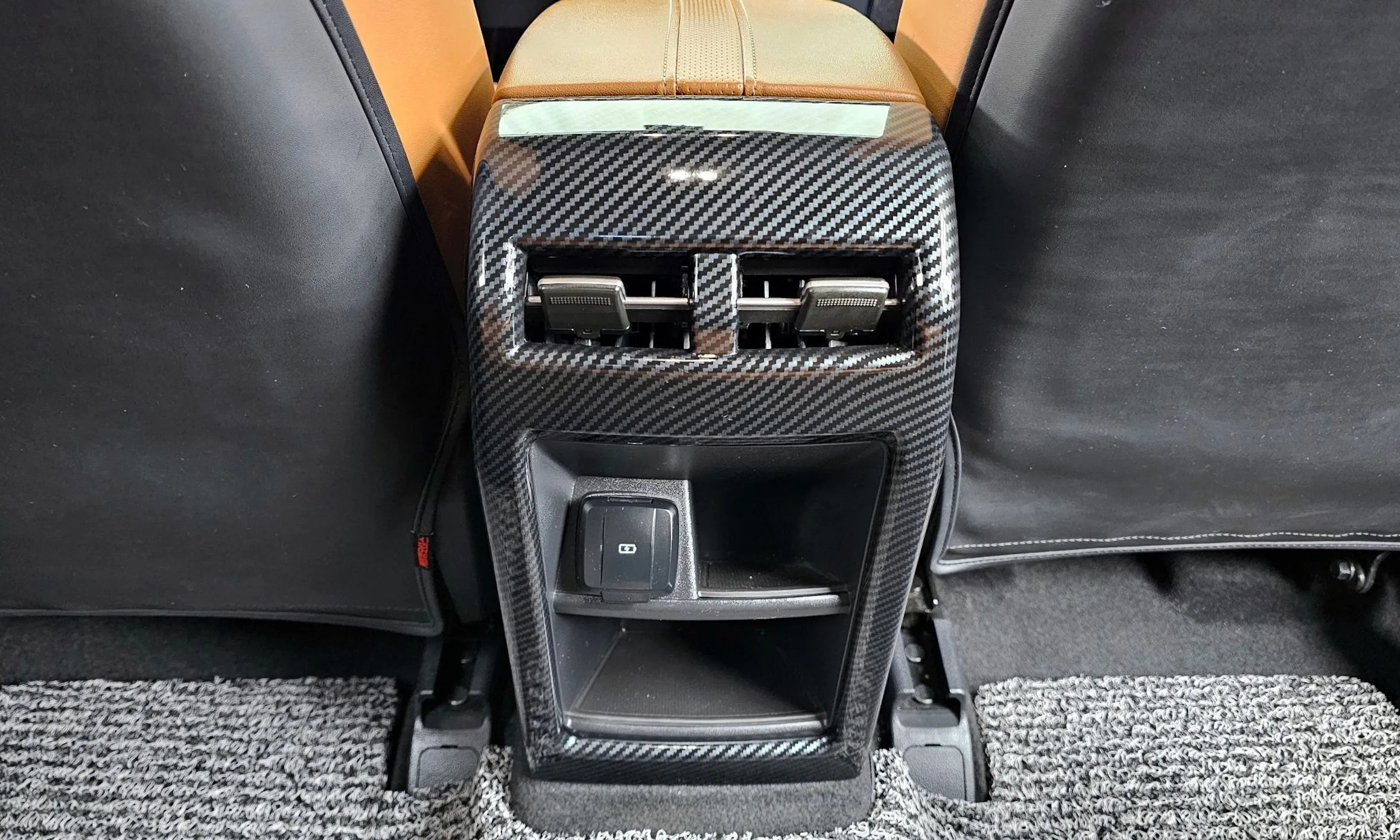 KG Mobility (SsangYong) Torres превью 18