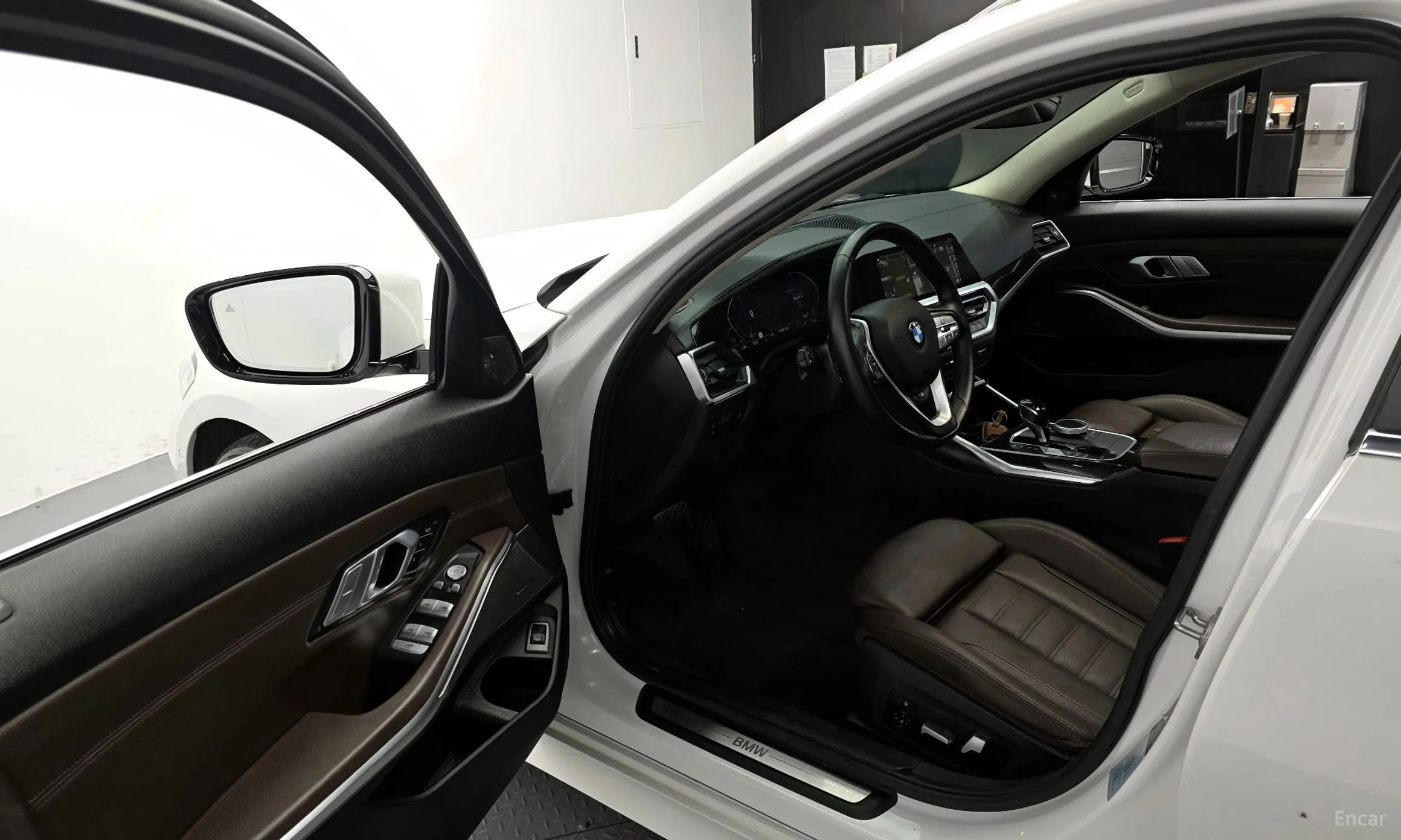 BMW 3 Series (G20) превью 10