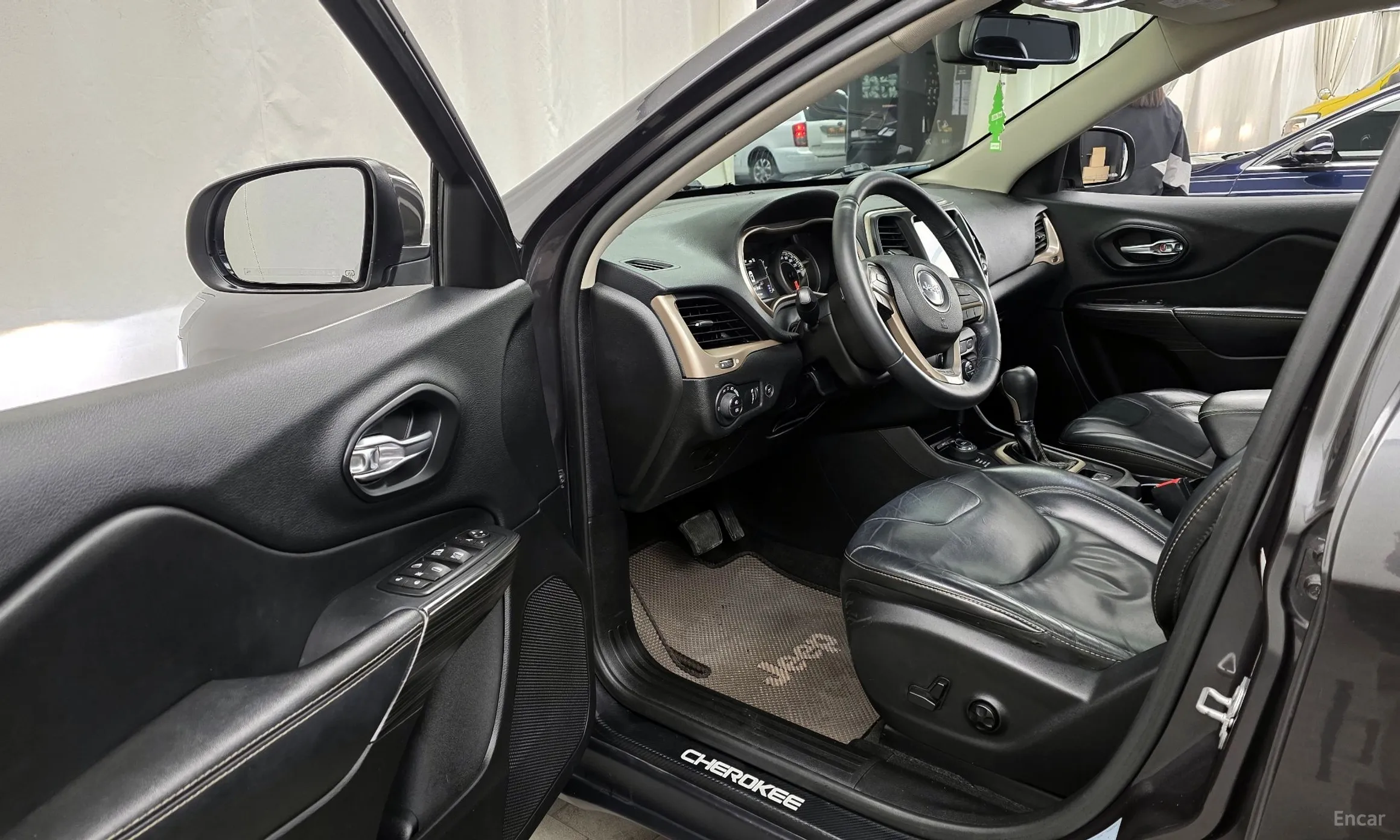Jeep Cherokee (KL) превью 10