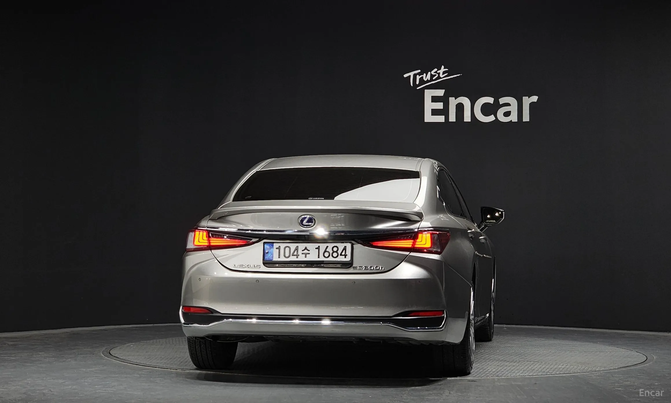 Lexus ES300h 7th Generation превью 4