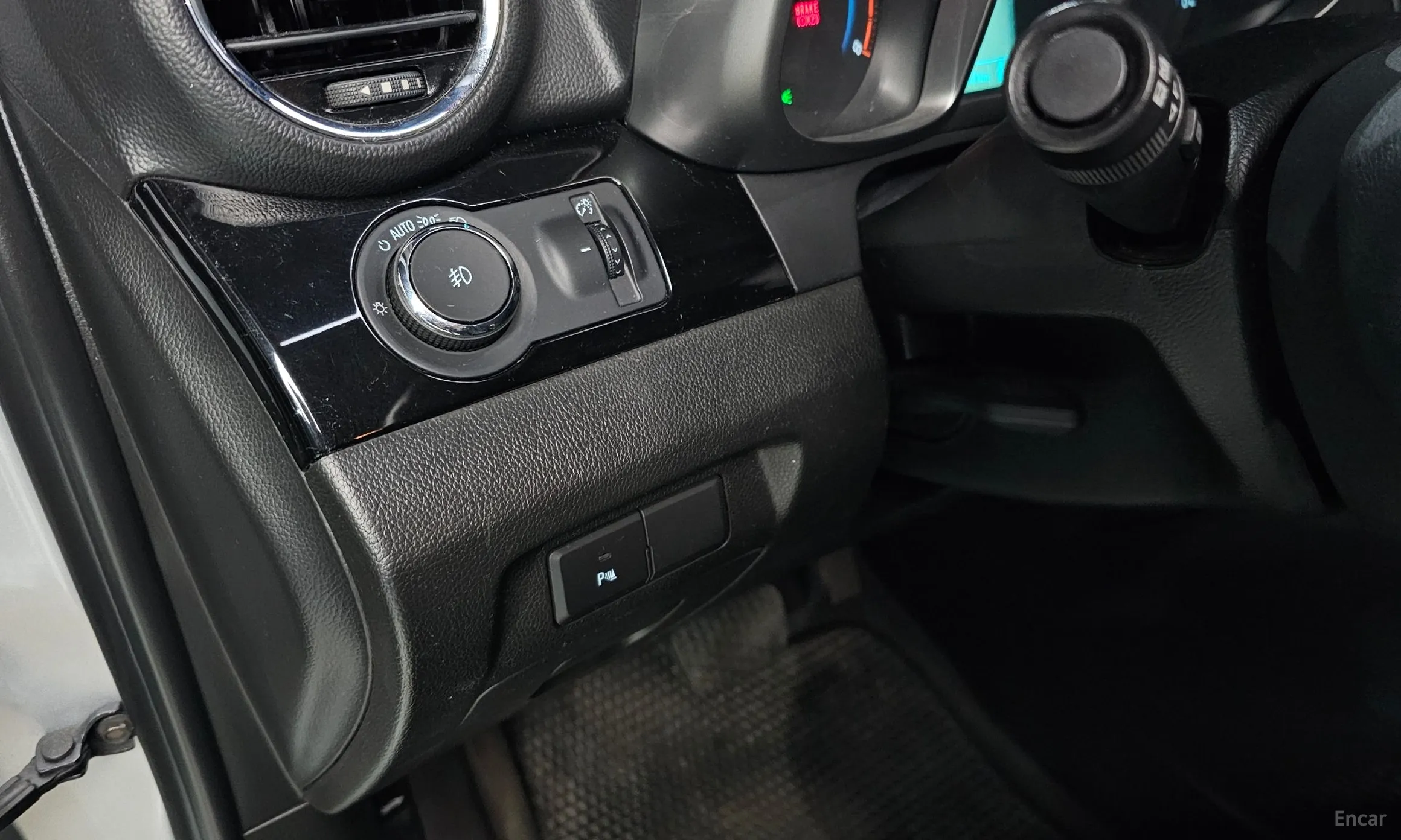 Chevrolet (GM Daewoo) Orlando превью 18