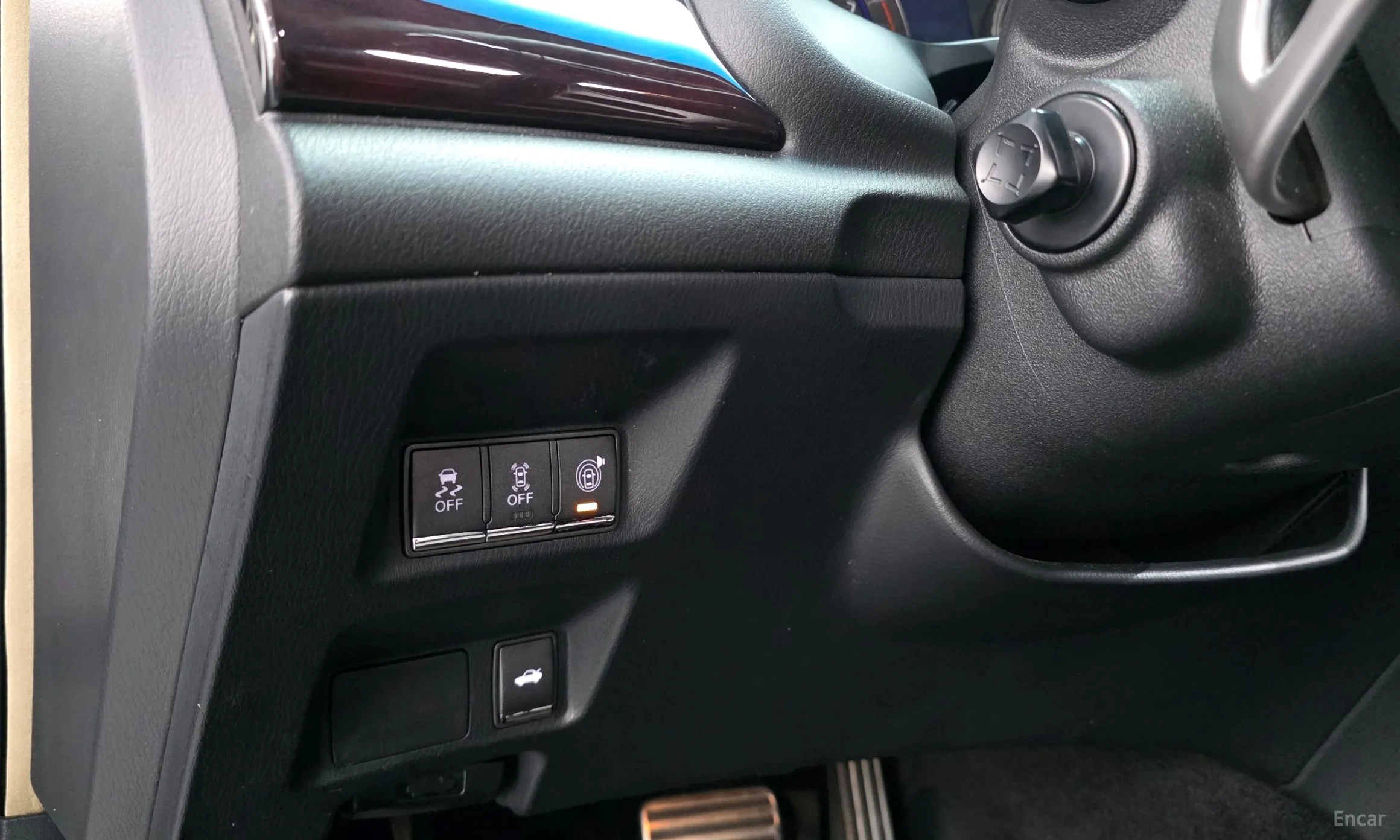 Infiniti M56 превью 14