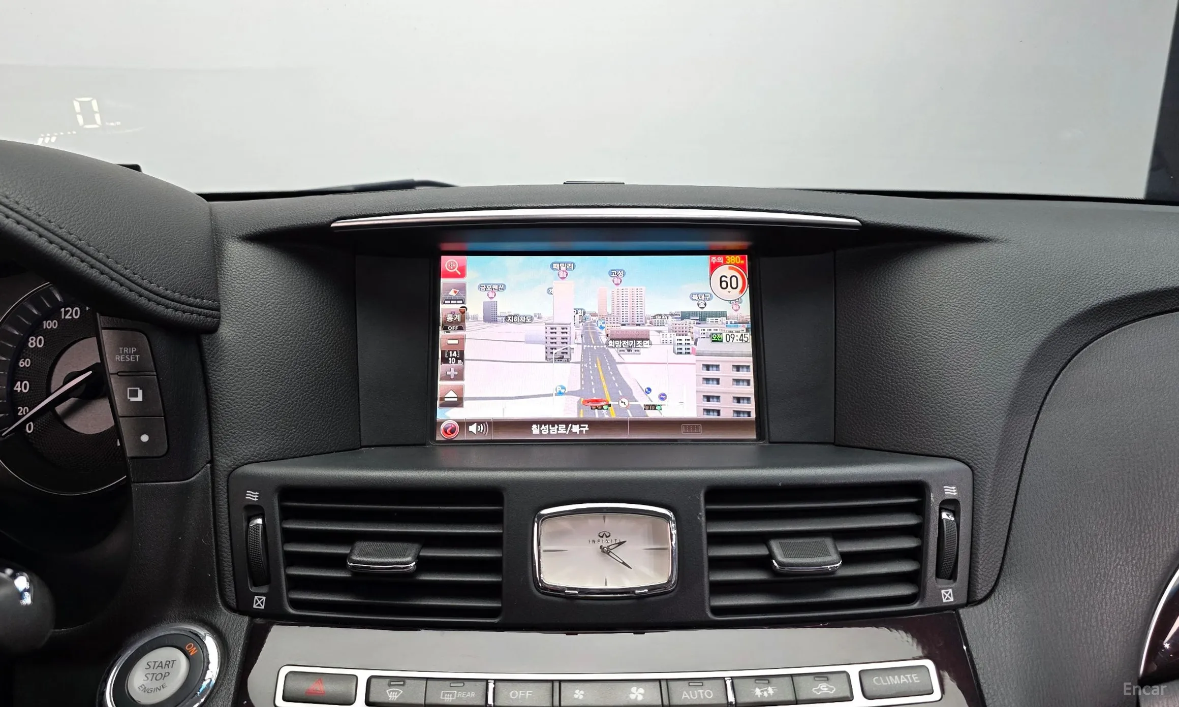 Infiniti M56 превью 15