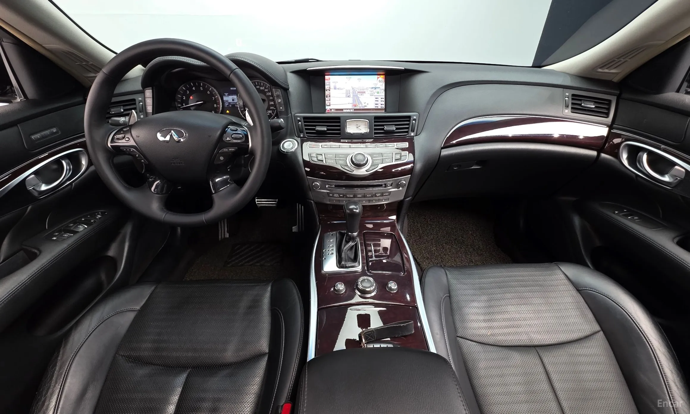 Infiniti M56 превью 7