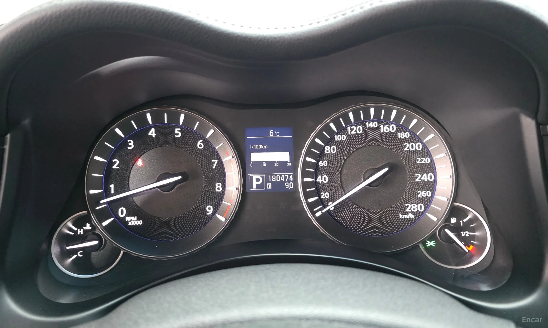 Infiniti M56 превью 8