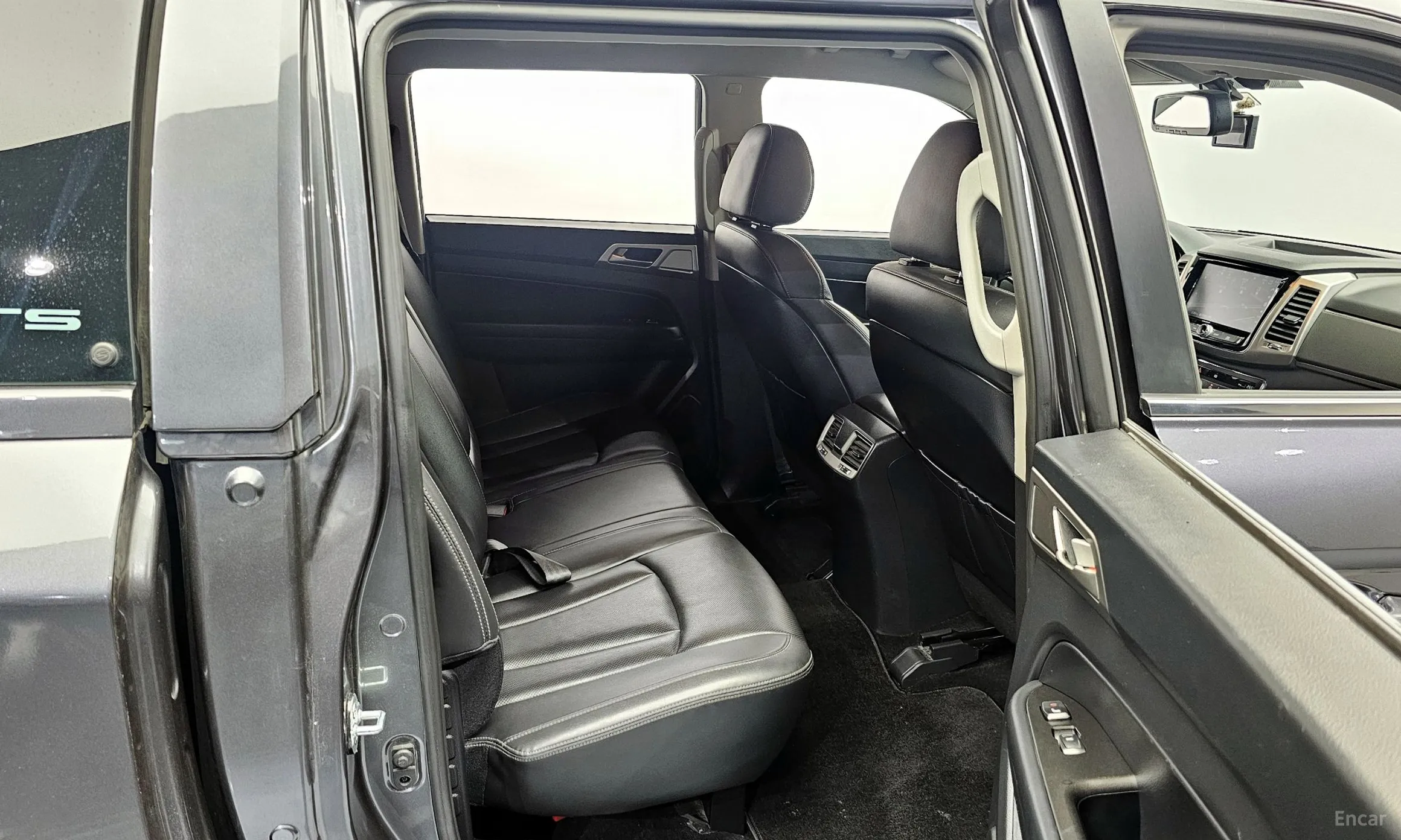 KG Mobility (SsangYong) Rexton Sports превью 12