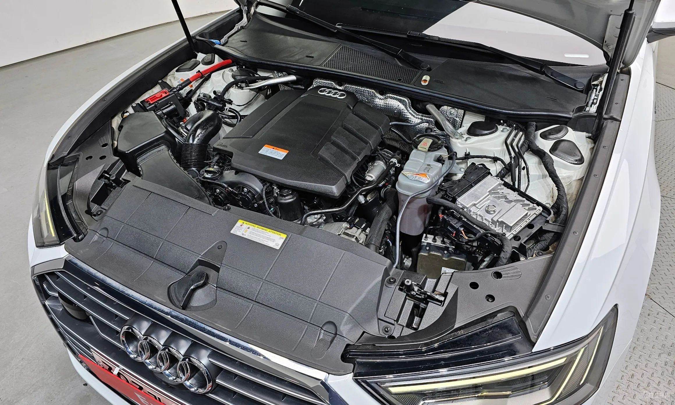 Audi A6 (C8) превью 6
