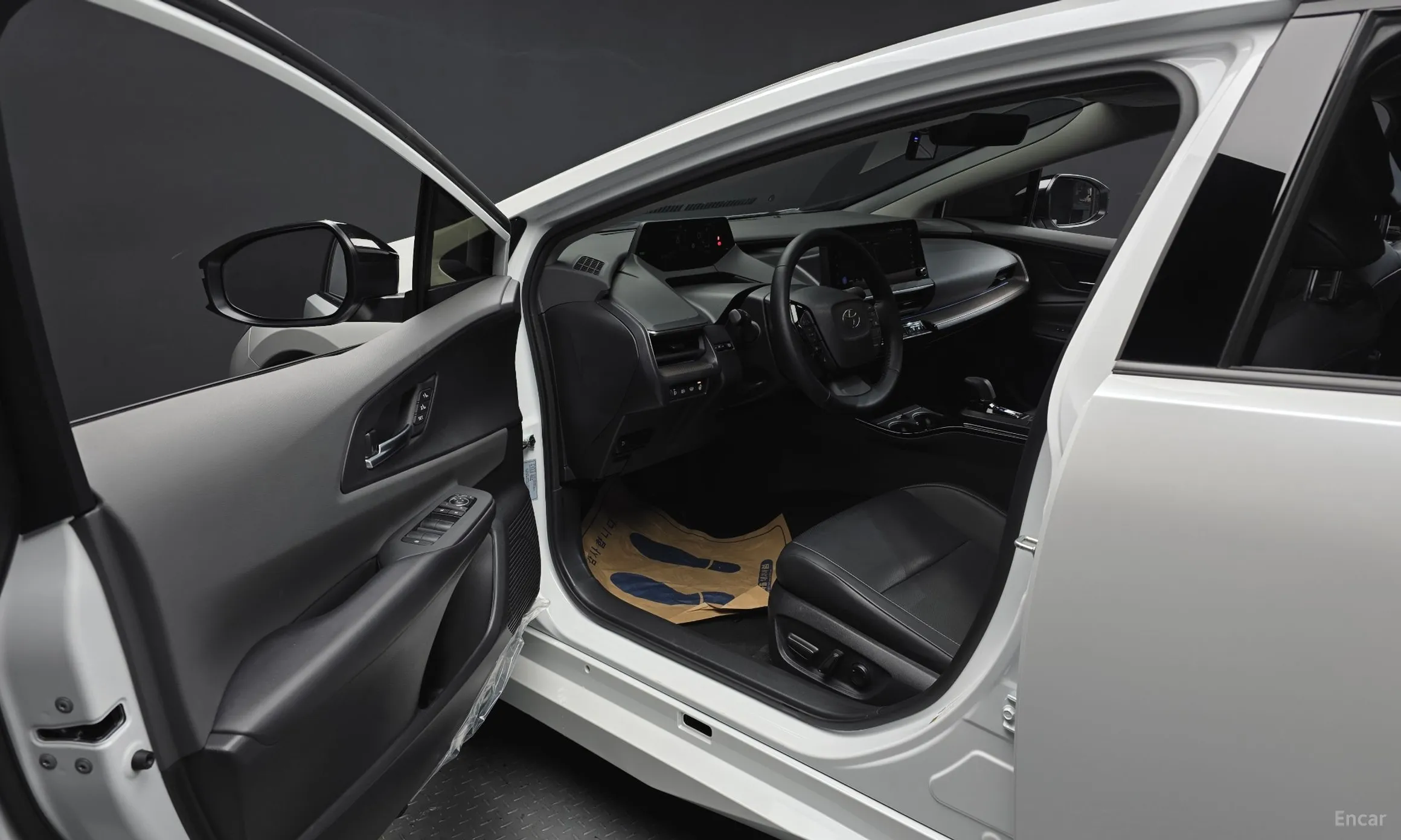Toyota Prius 5th Generation превью 10