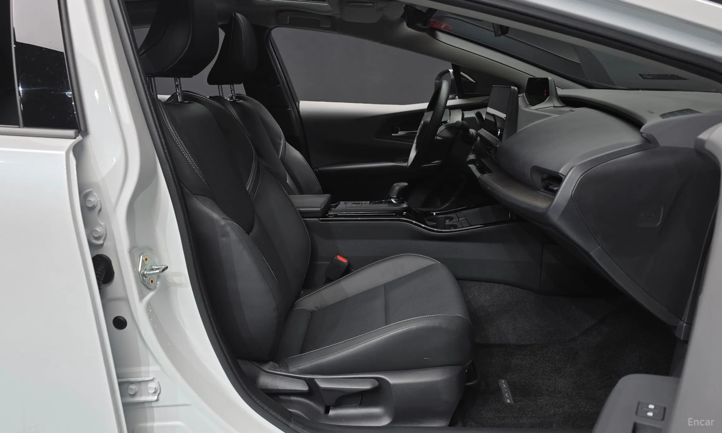 Toyota Prius 5th Generation превью 11