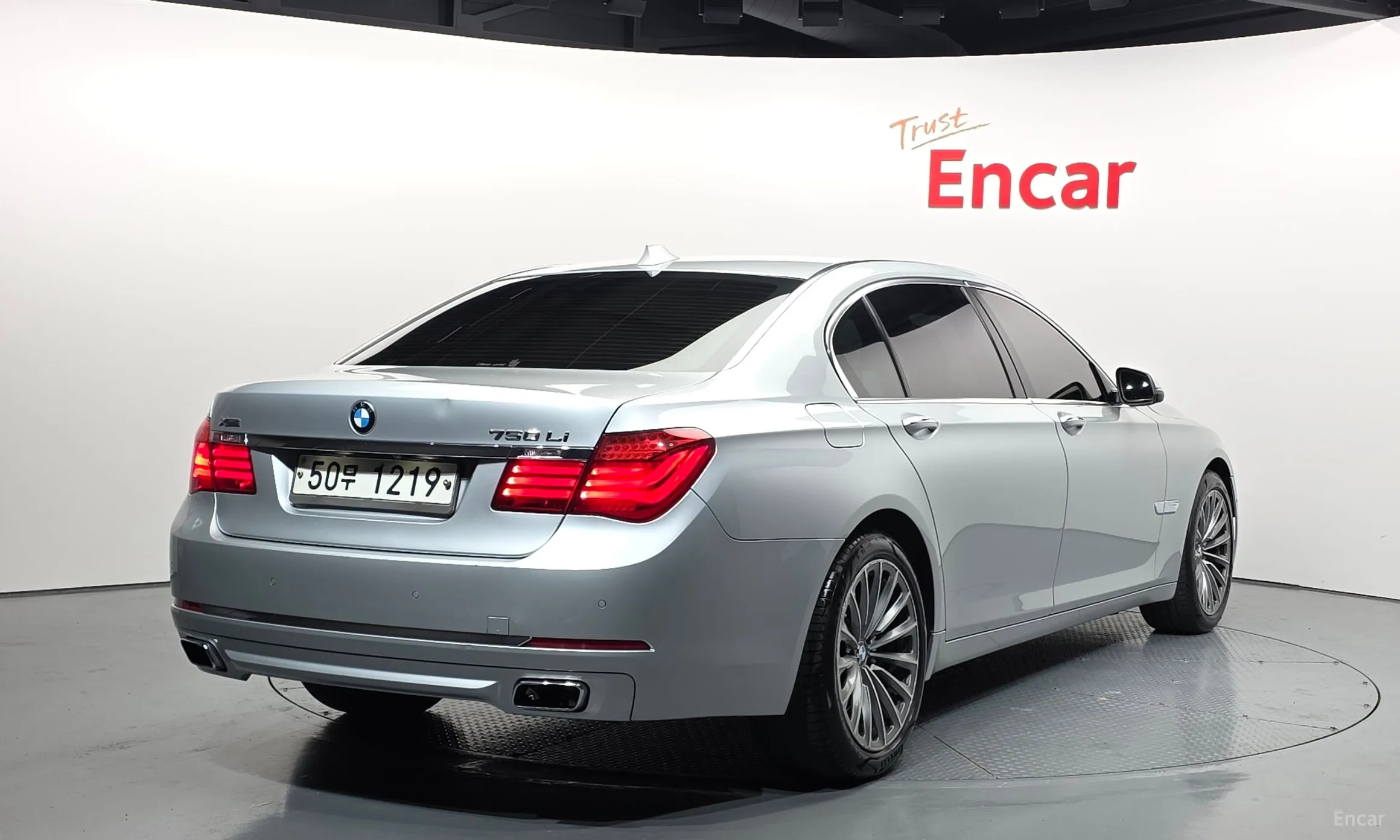 BMW 7 Series (F01)