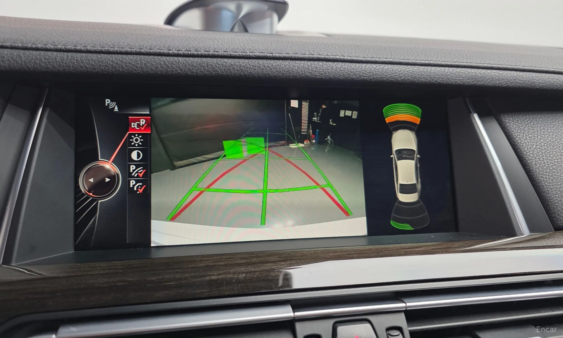 BMW 7 Series (F01) превью 16