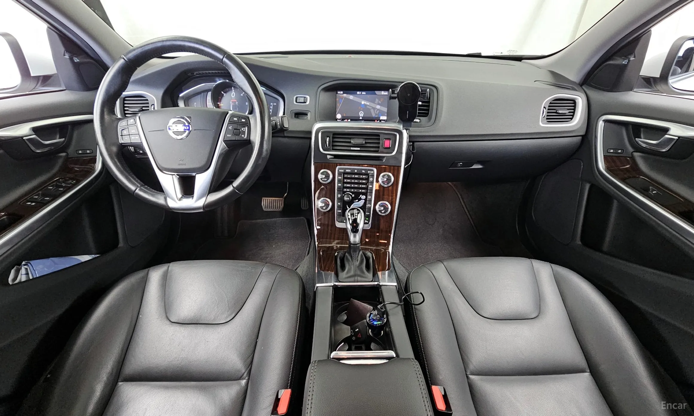 Volvo S60 превью 7