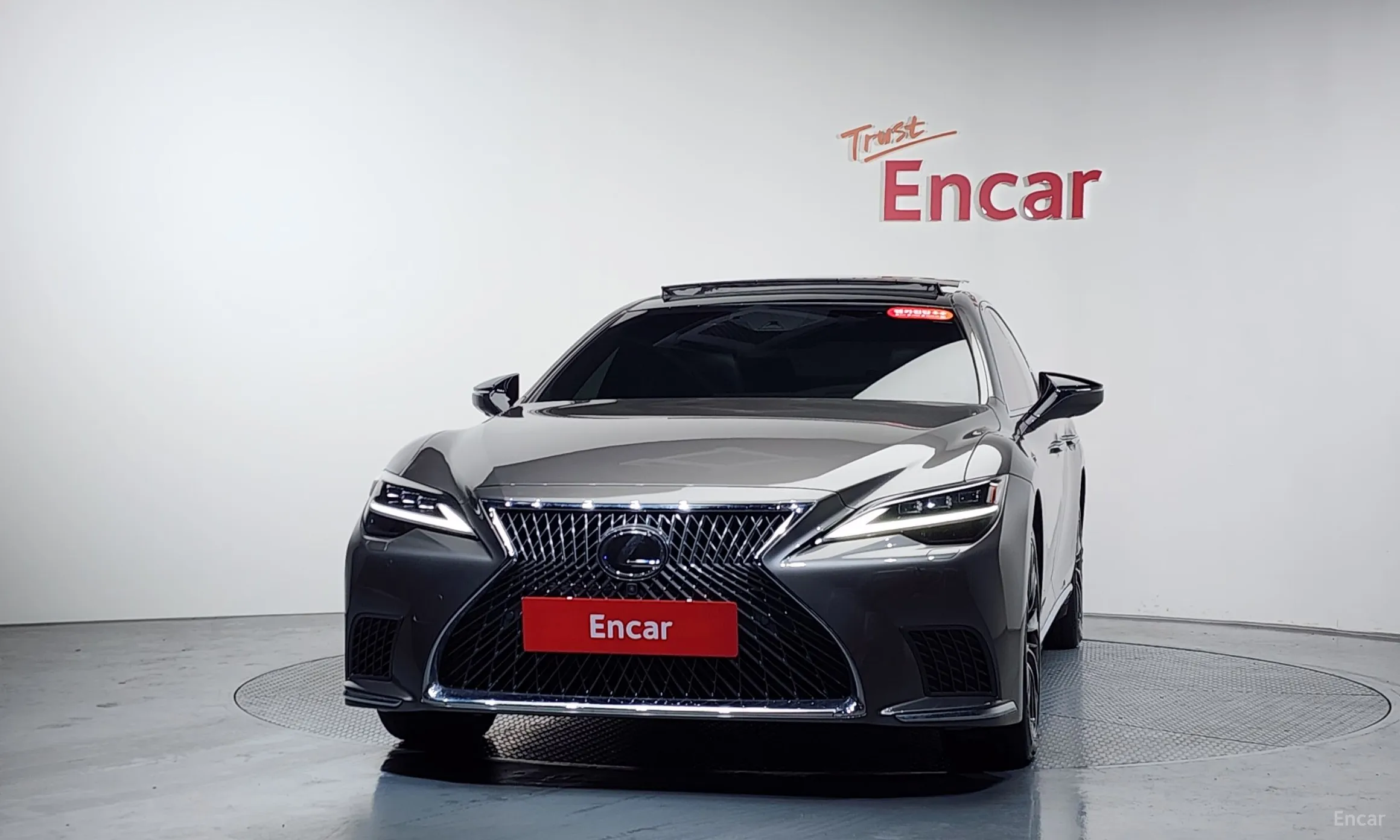 Lexus LS500 5th Generation превью 3