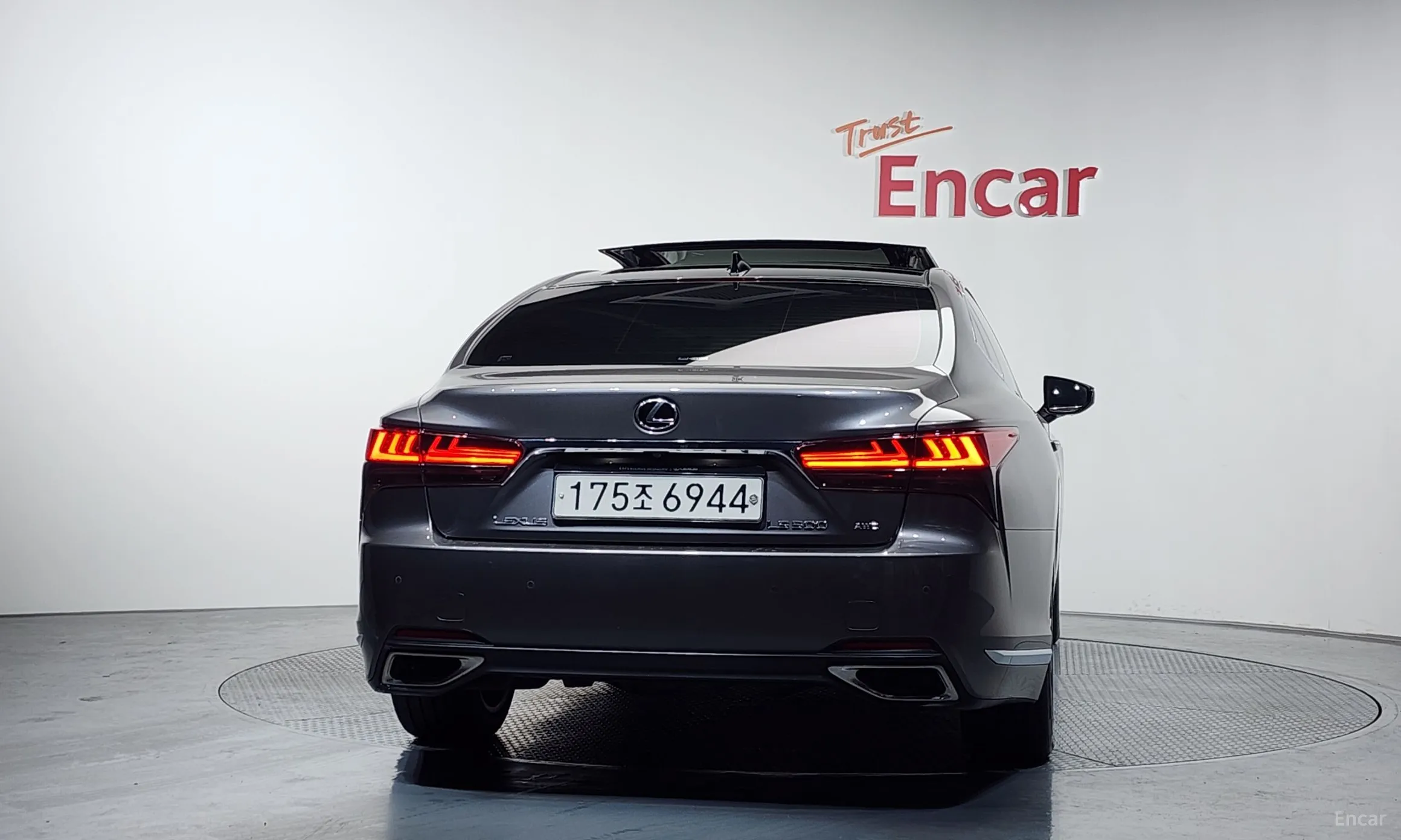 Lexus LS500 5th Generation превью 4