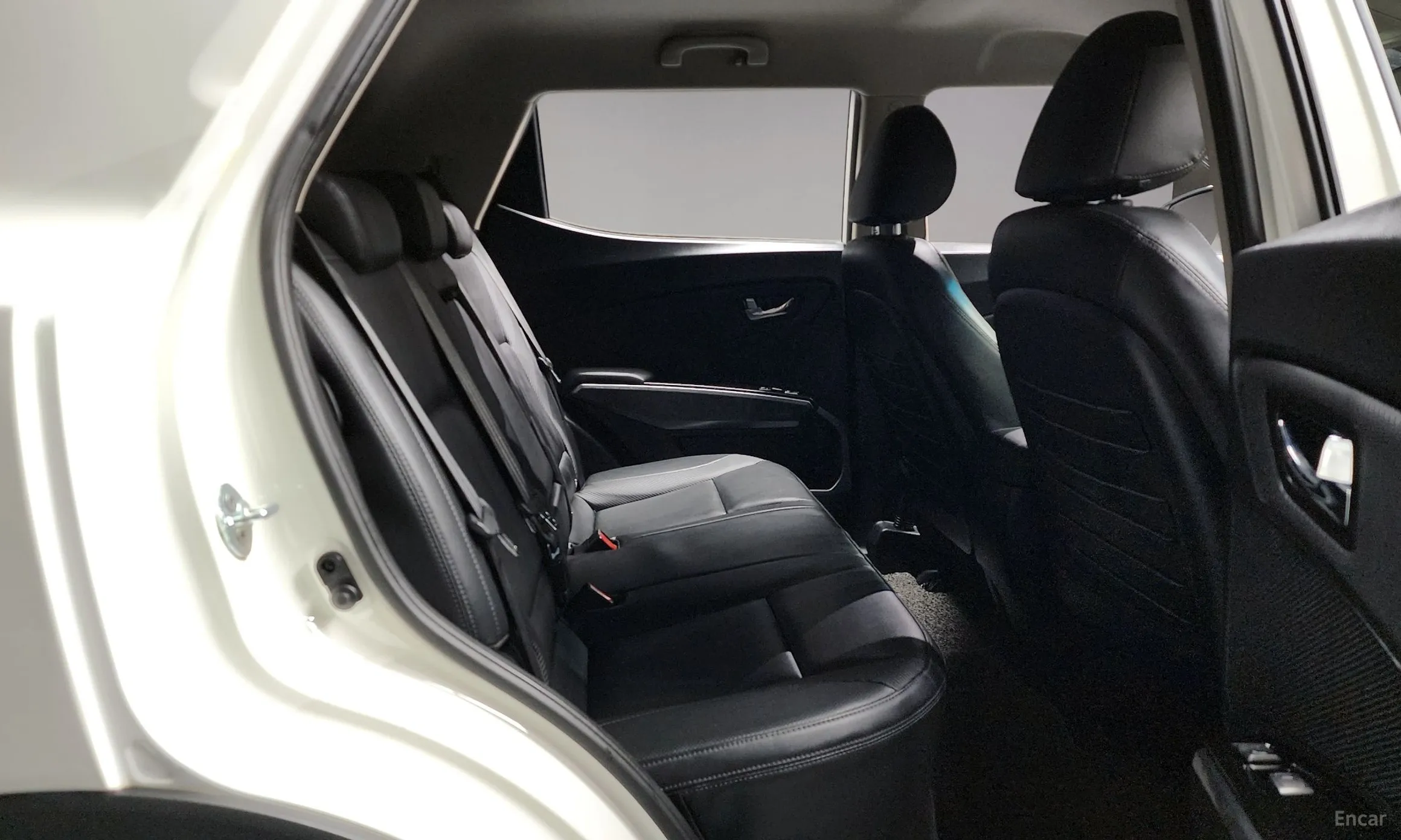 KG Mobility (SsangYong) Berry New Tivoli превью 14