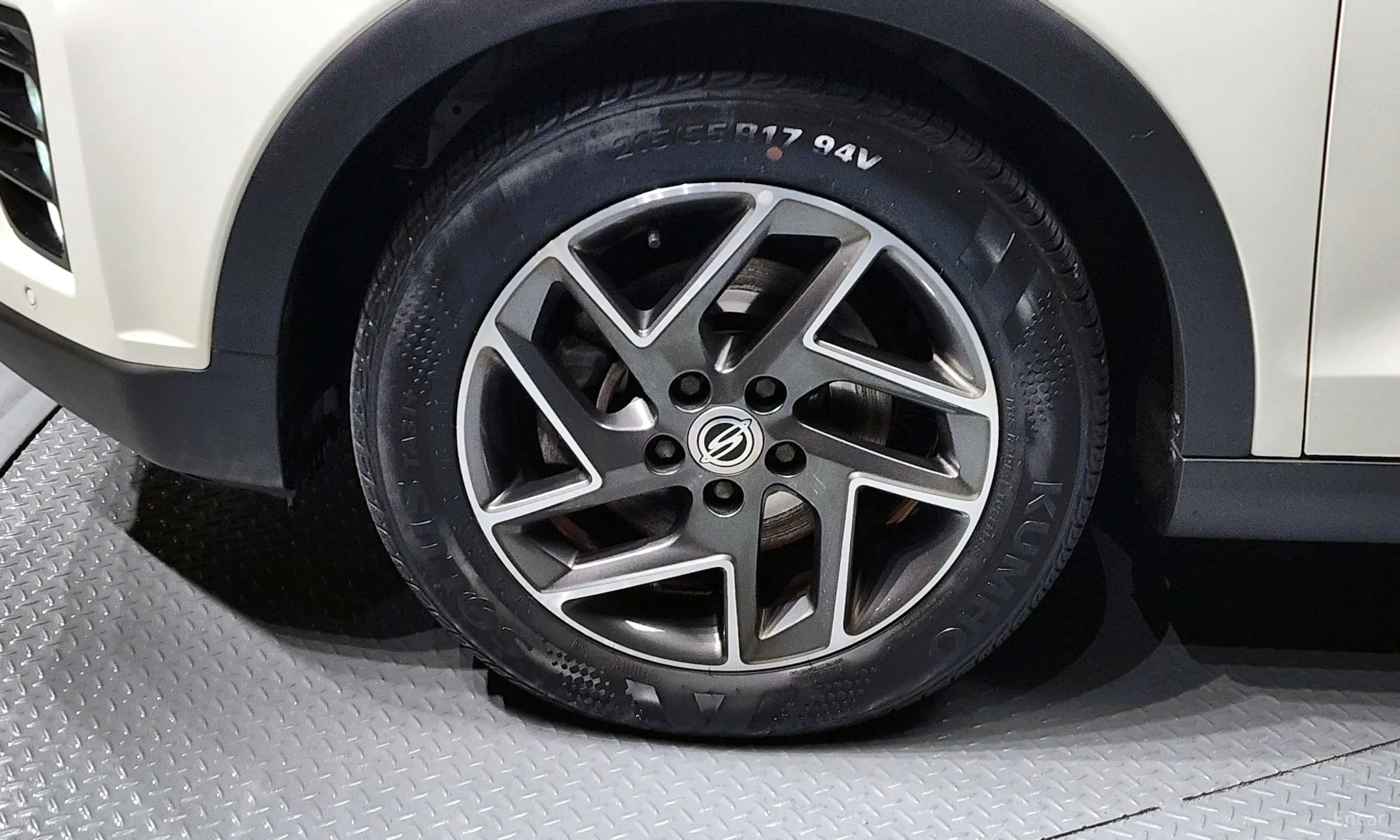 KG Mobility (SsangYong) Berry New Tivoli превью 20