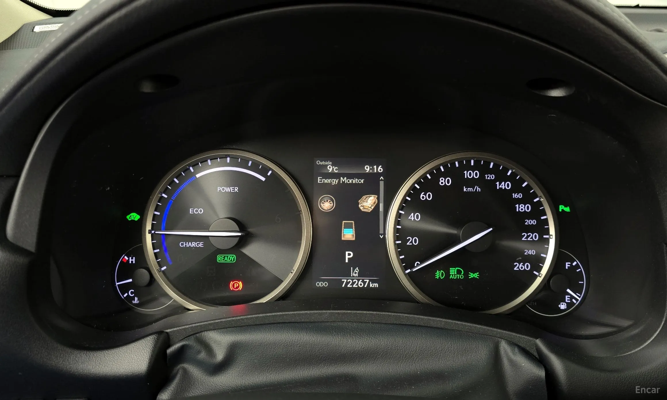 Lexus NX300h превью 8
