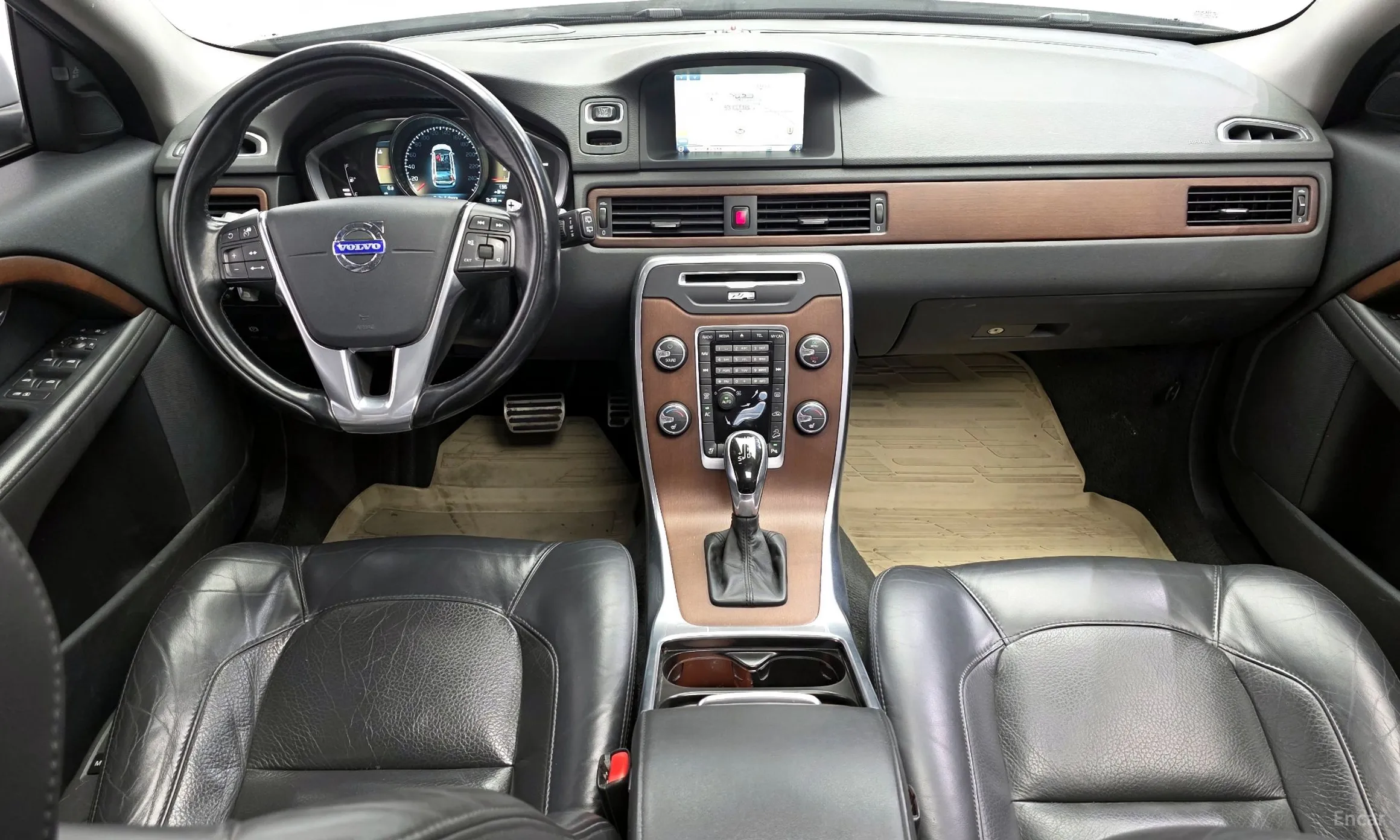 Volvo XC70 превью 7