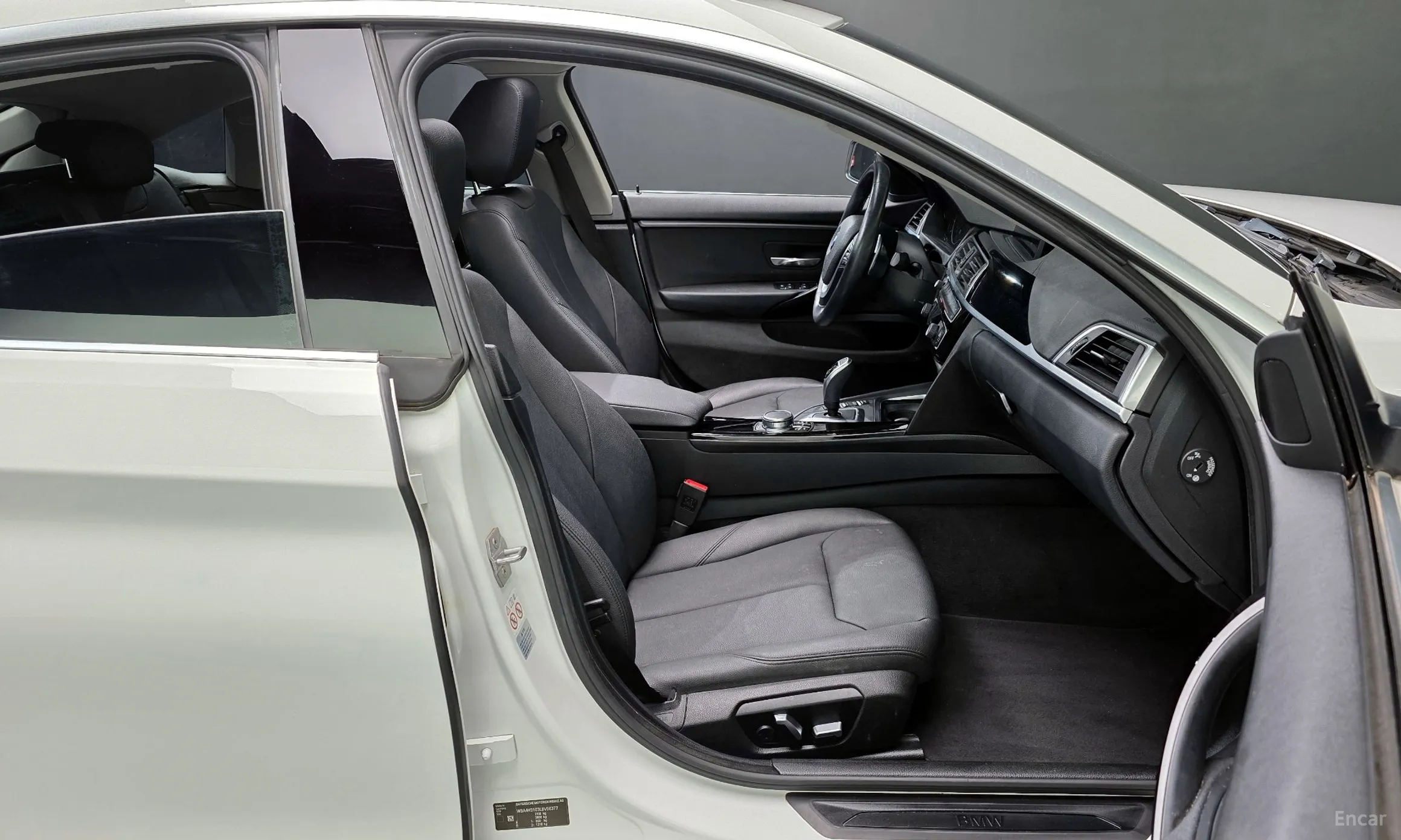 BMW Series 4 (F32) превью 10