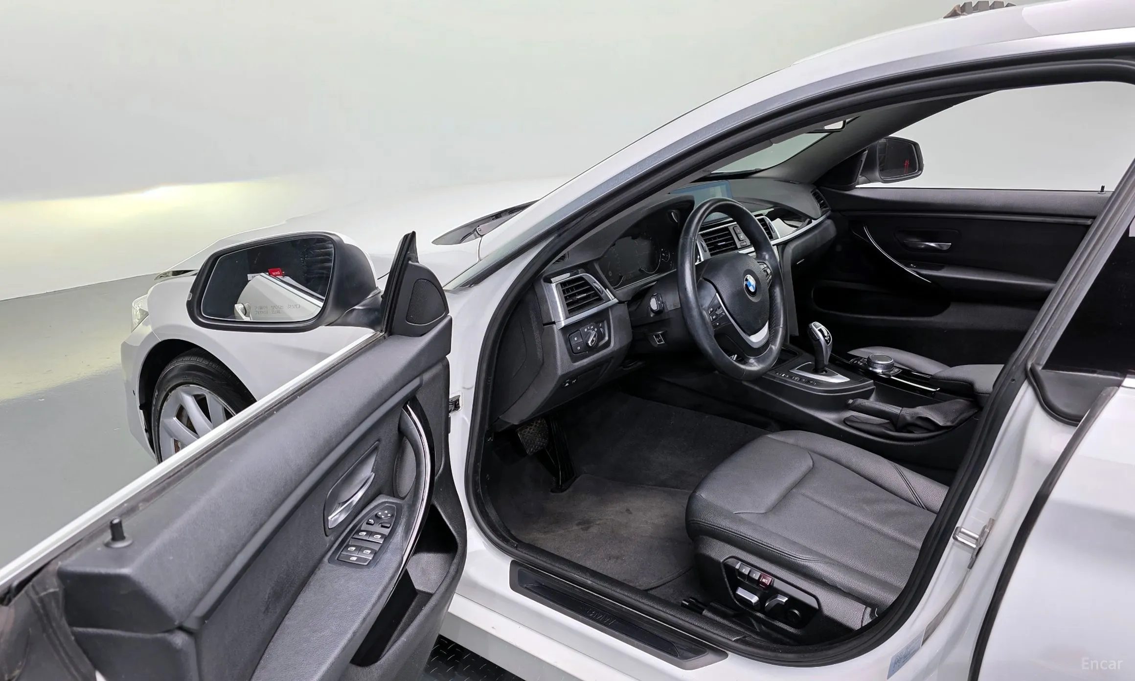 BMW Series 4 (F32) превью 11