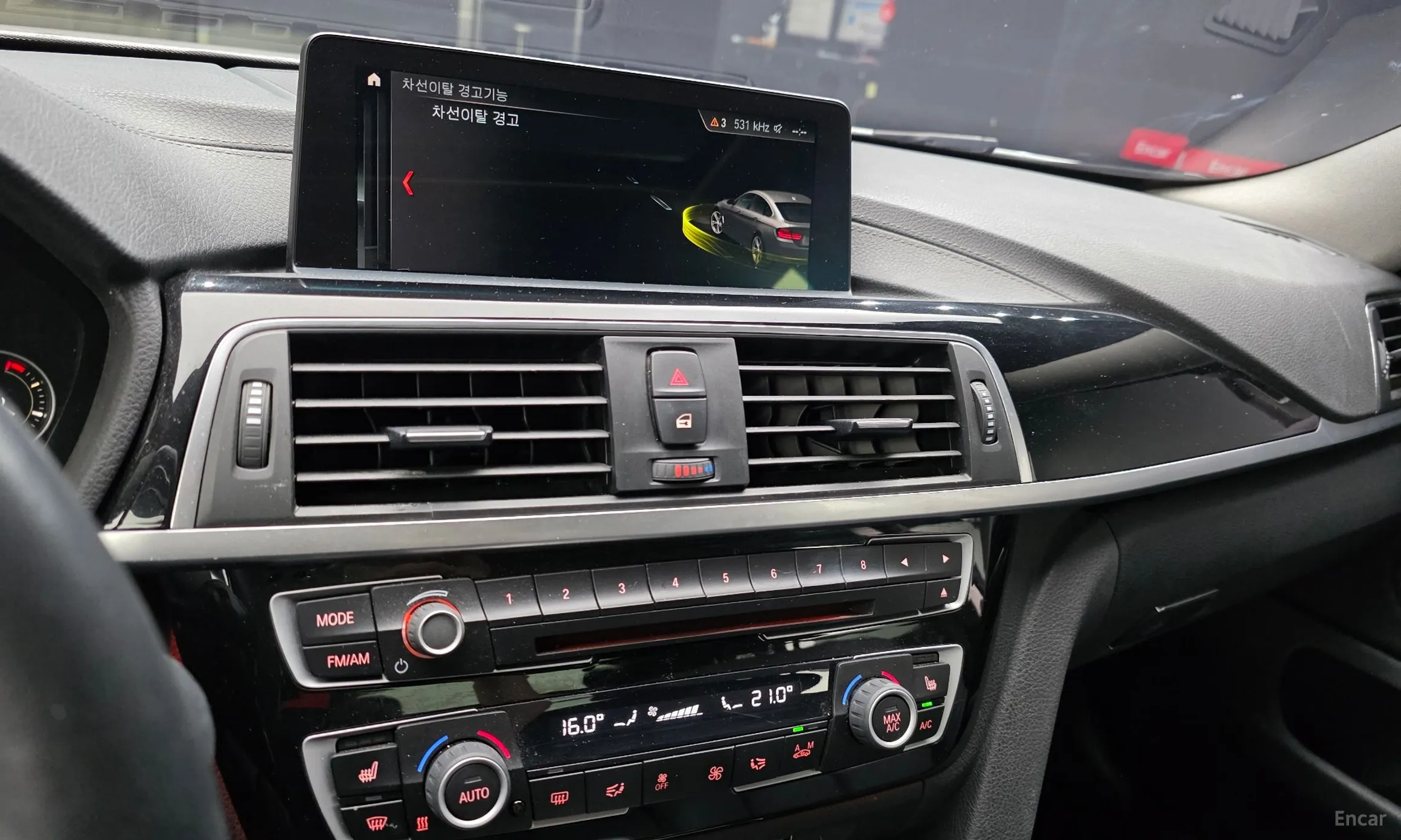 BMW Series 4 (F32) превью 14