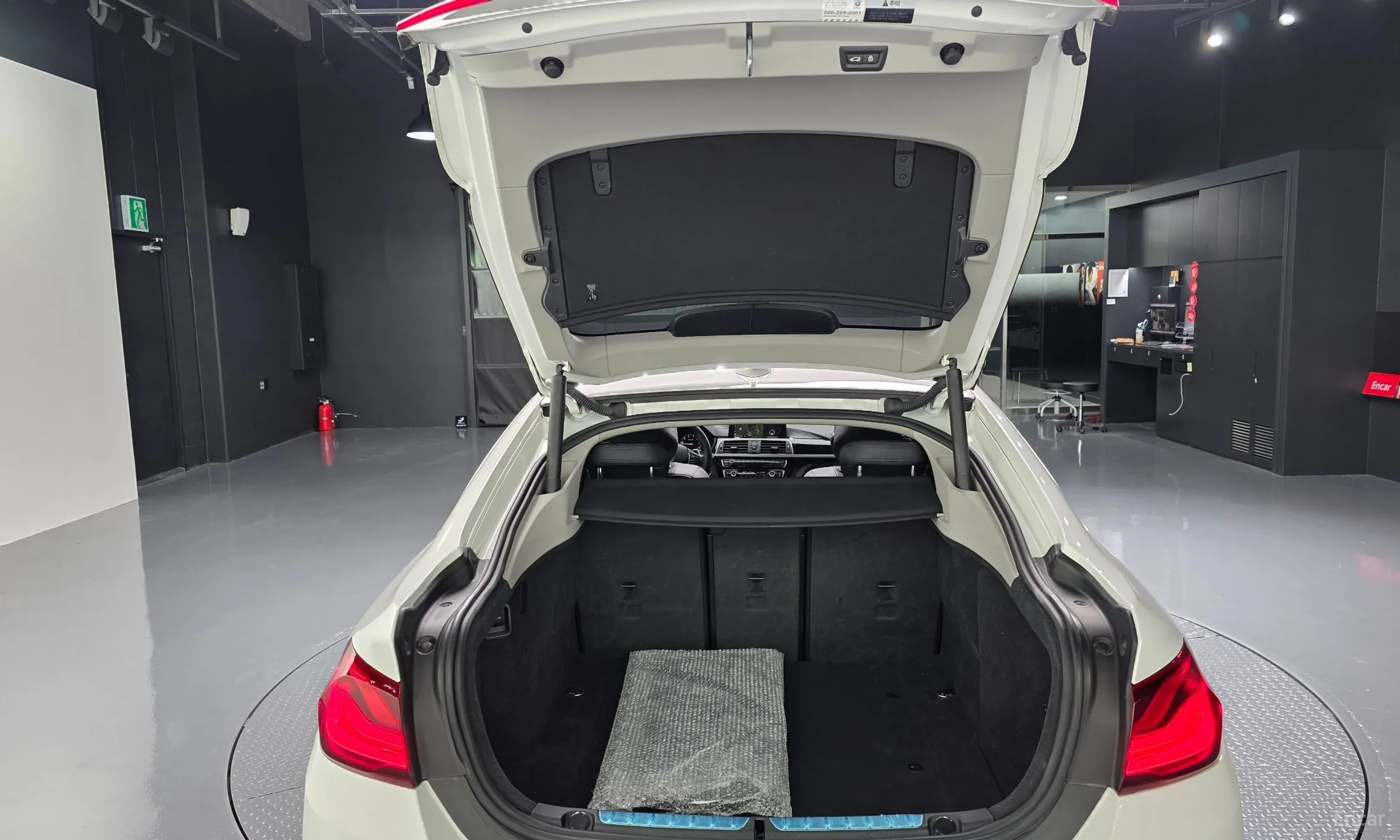 BMW Series 4 (F32) превью 20