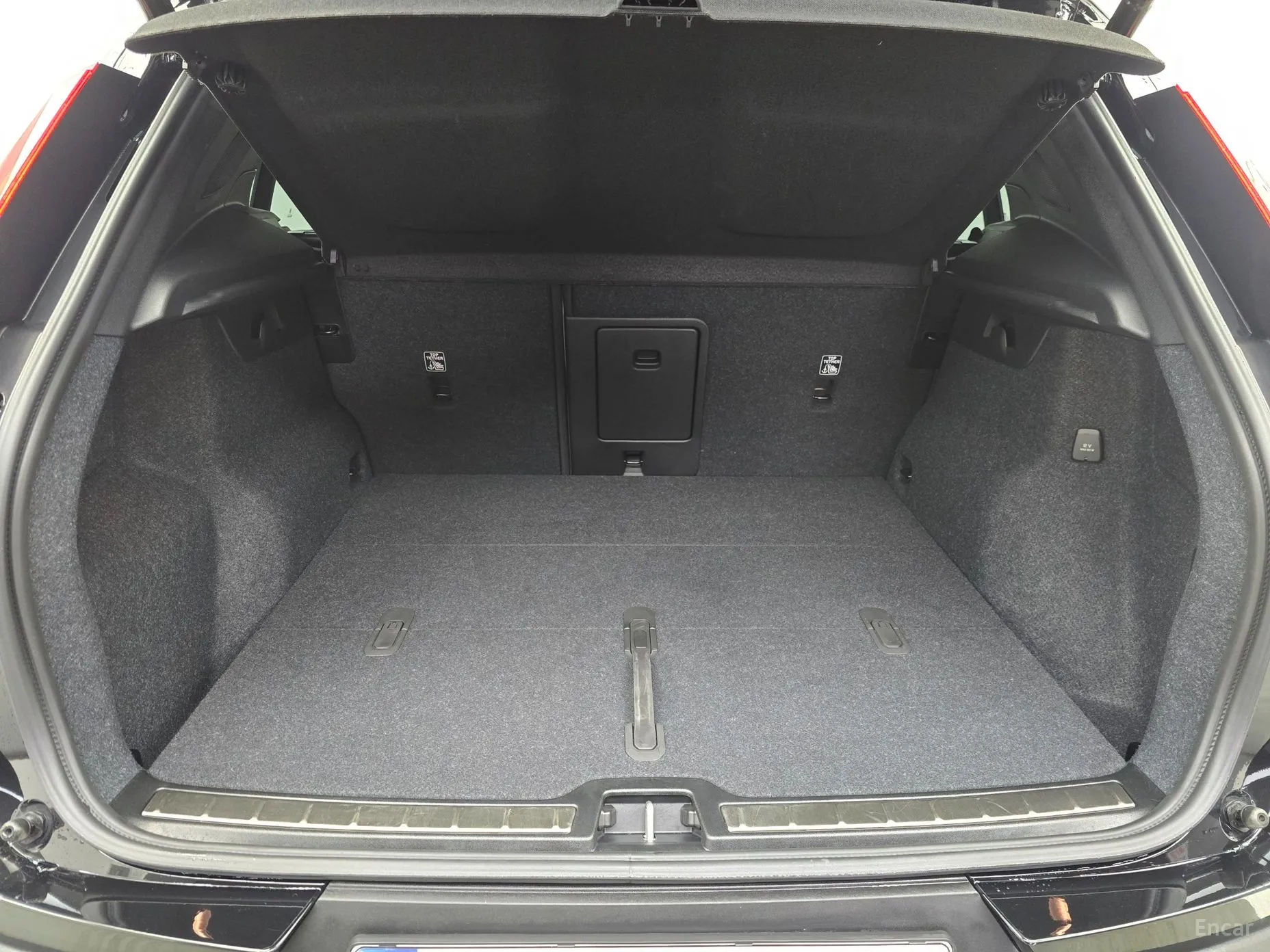 Volvo XC40 превью 14