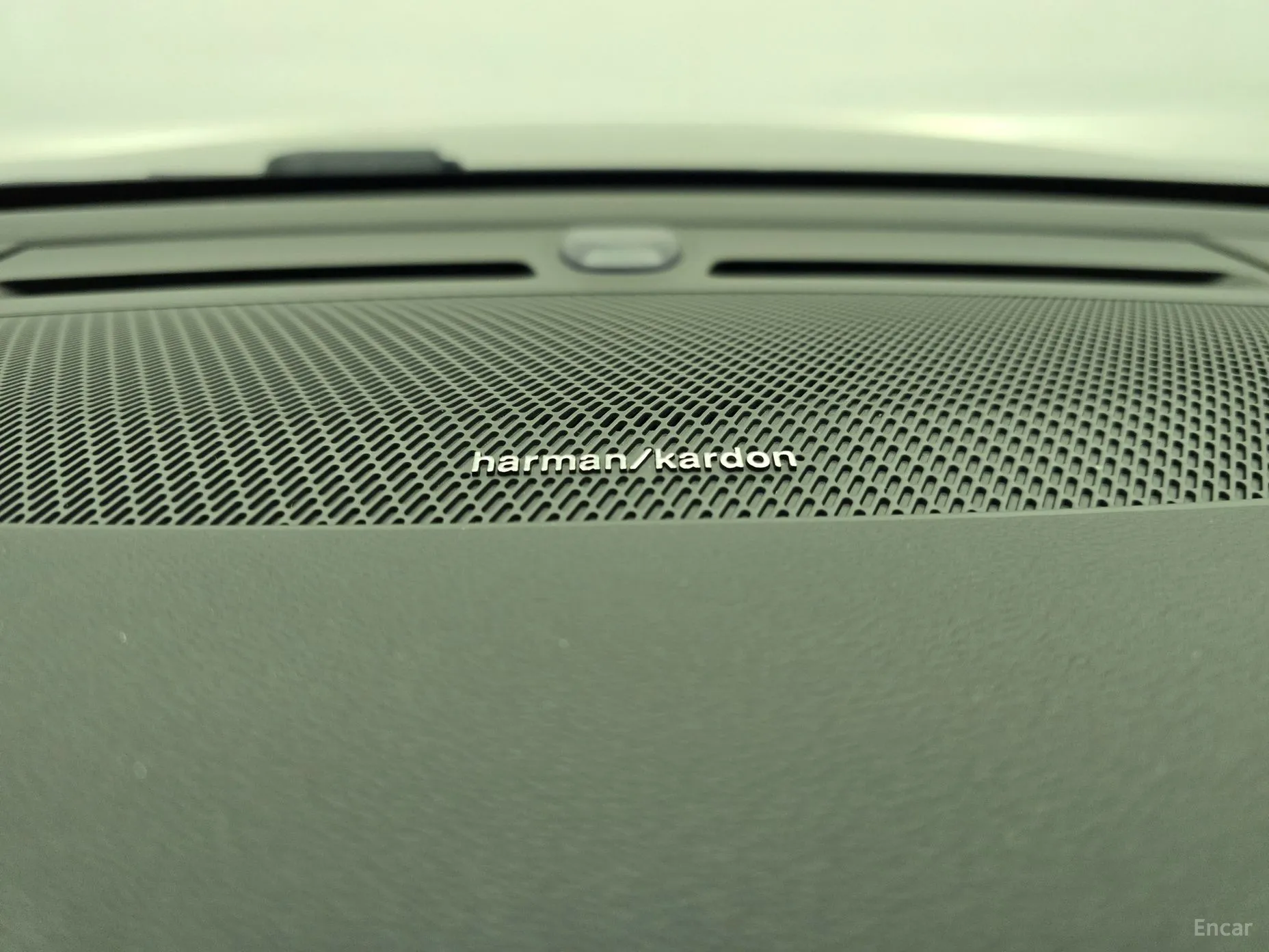 Volvo XC40 превью 16