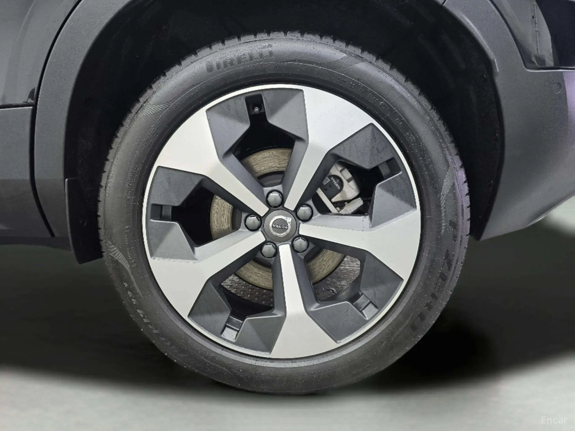 Volvo XC40 превью 5