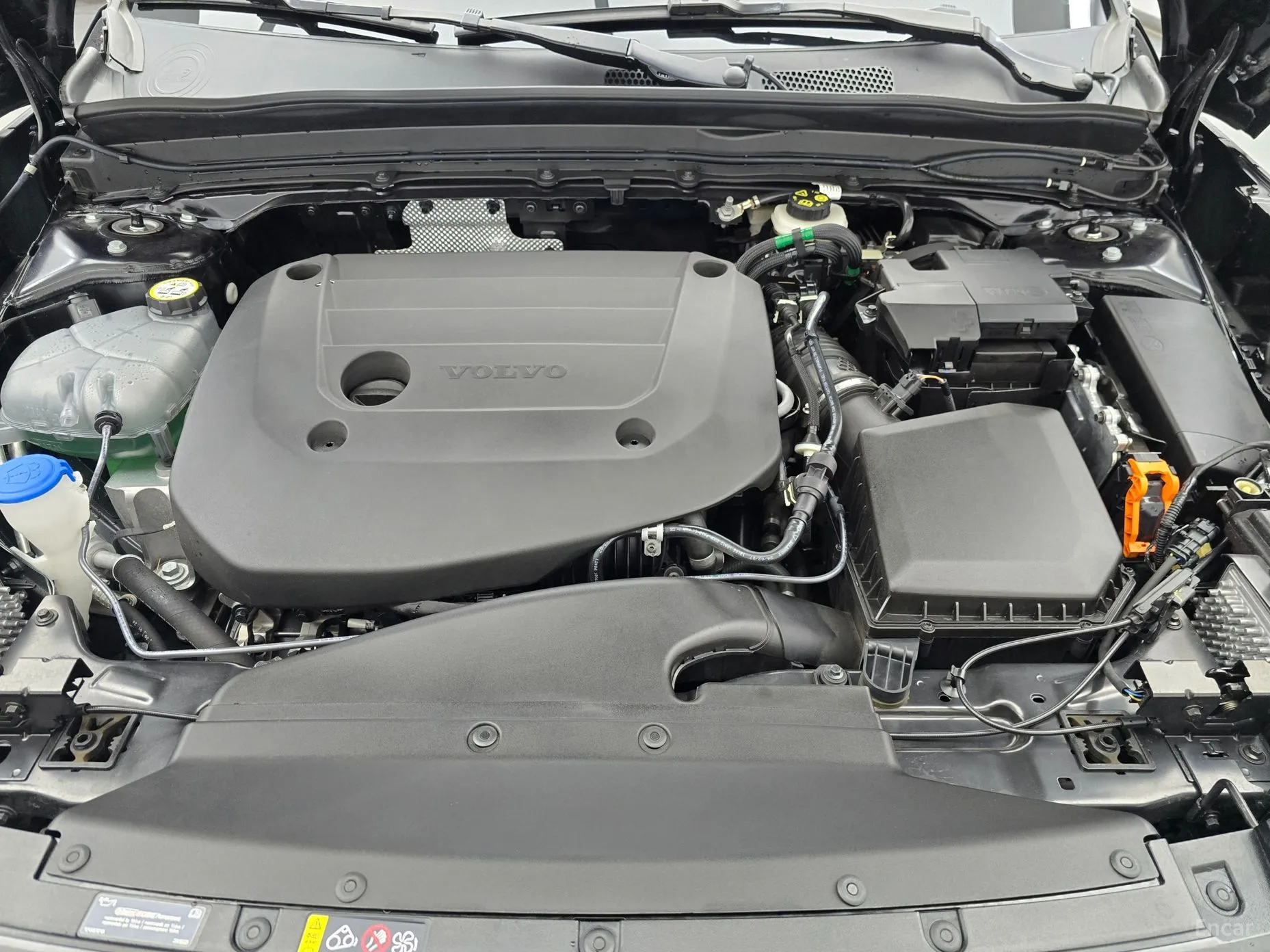 Volvo XC40 превью 6