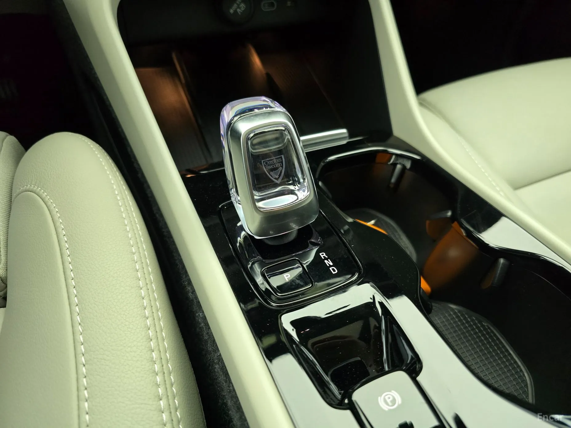 Volvo XC40 превью 9