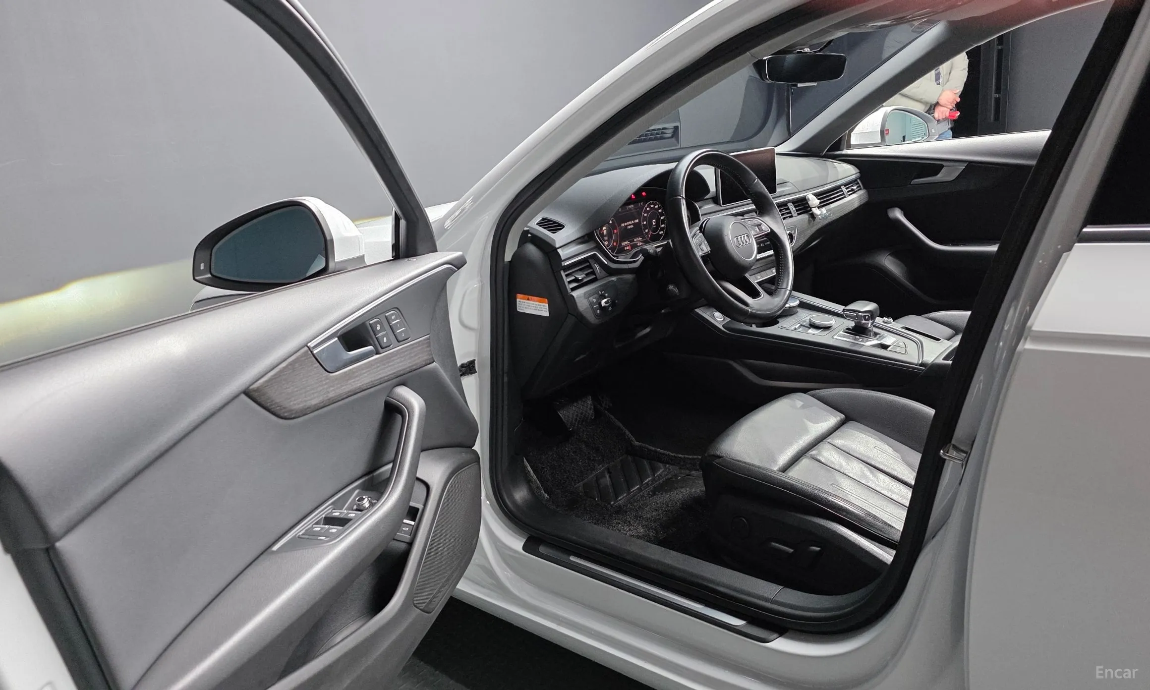 Audi A4 (B9) превью 10