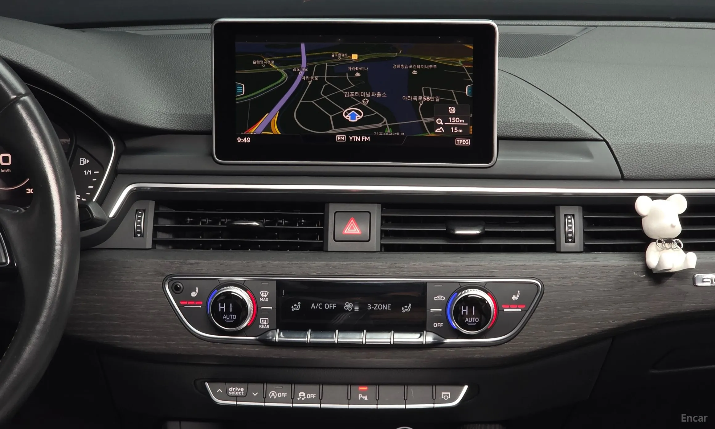 Audi A4 (B9) превью 14