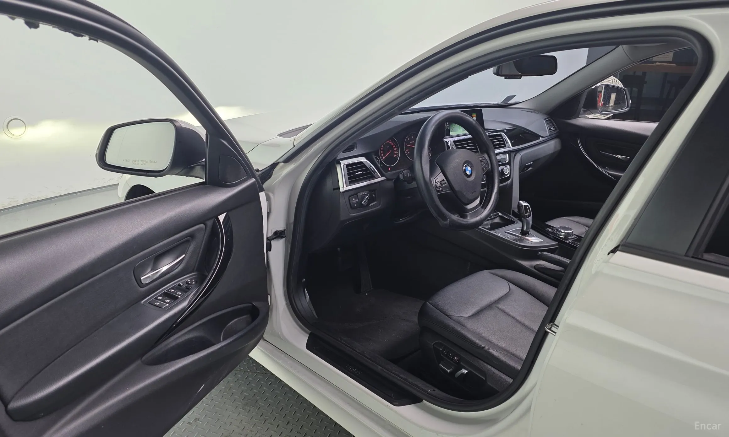 BMW 3 Series (F30) превью 11